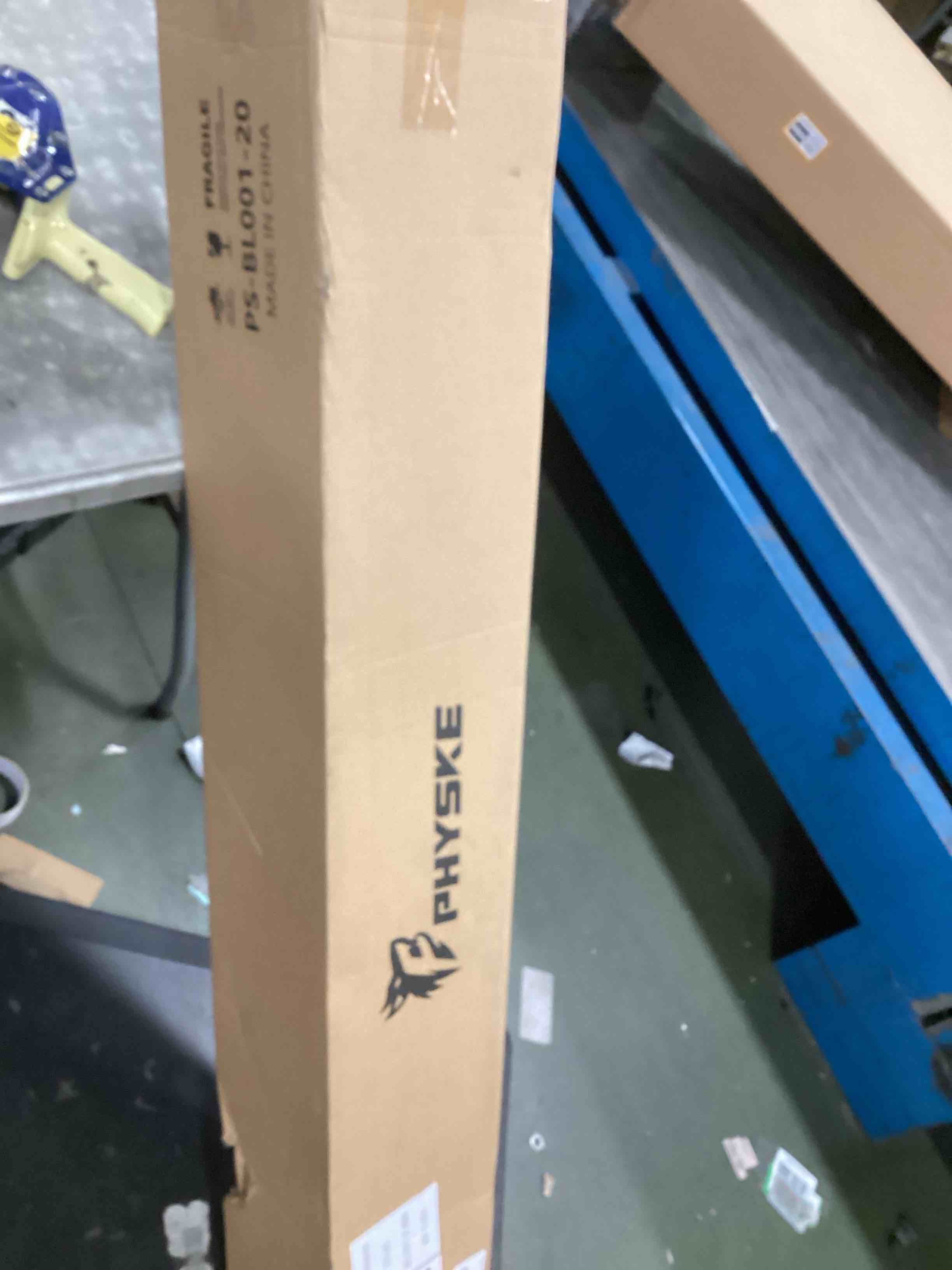 https://s3.amazonaws.com/lotting-images-prod/bidfta/PPE2086052_1739458499555.jpeg