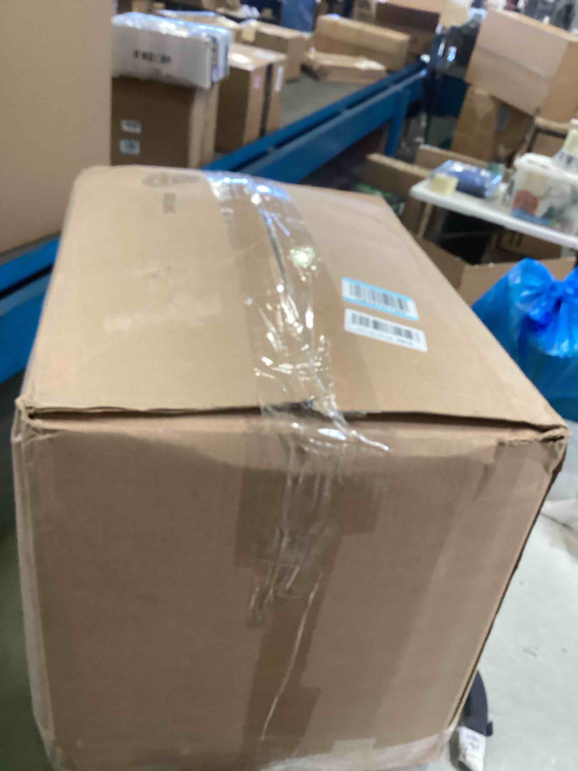 https://s3.amazonaws.com/lotting-images-prod/bidfta/PPE2086379_1739551265868.jpeg
