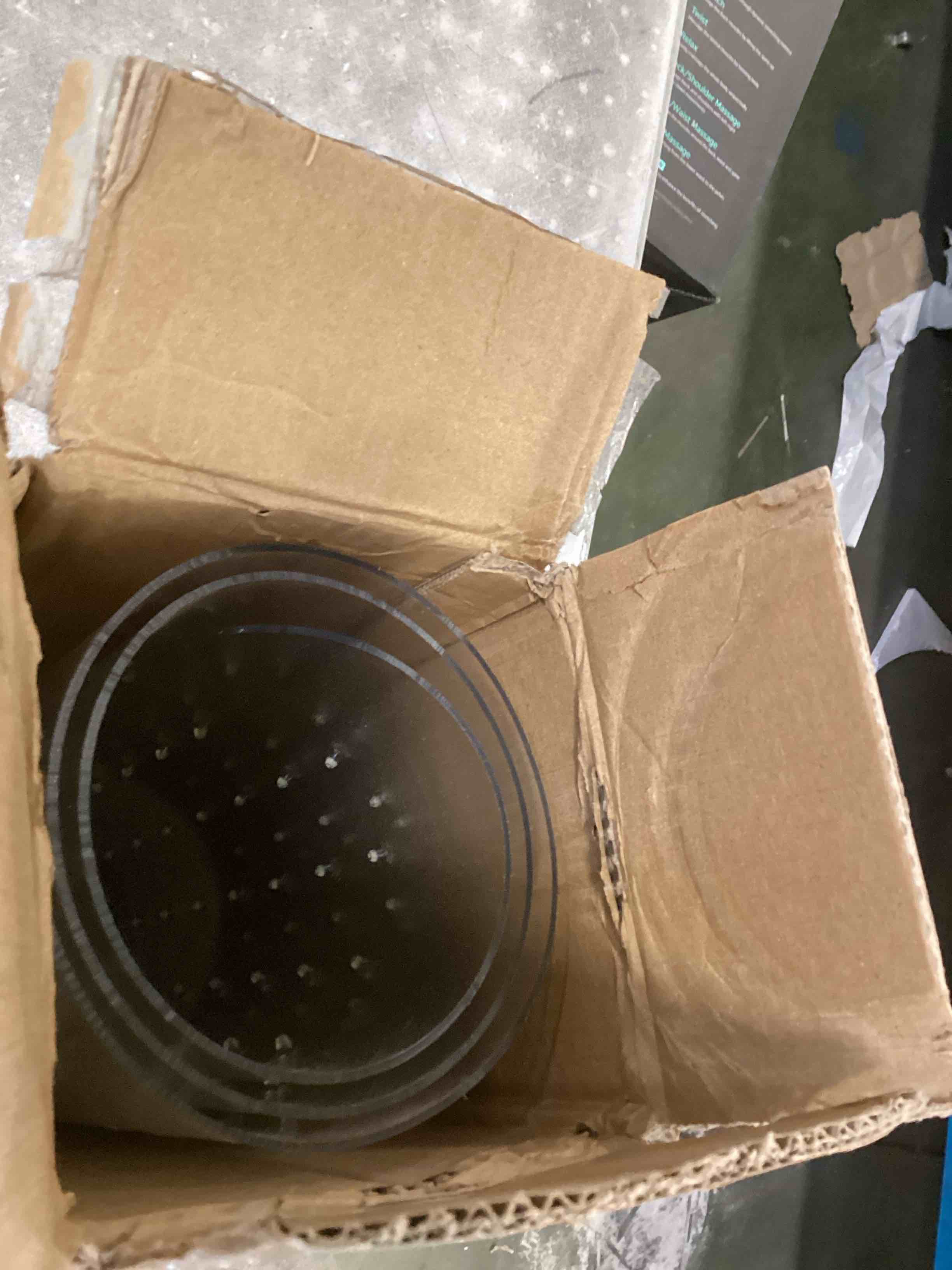 https://s3.amazonaws.com/lotting-images-prod/bidfta/PPE2086815_1739825186610.jpeg