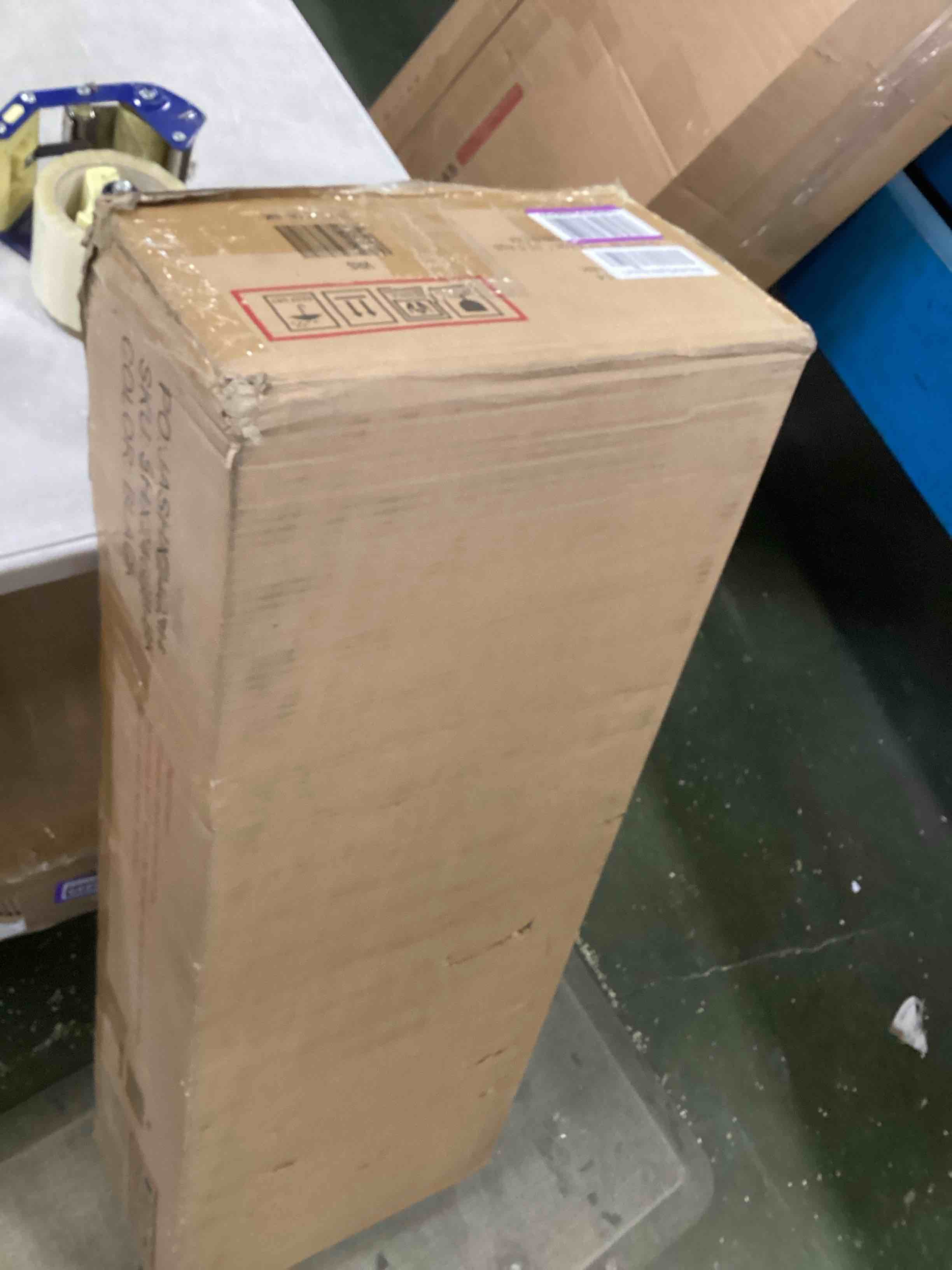 https://s3.amazonaws.com/lotting-images-prod/bidfta/PPE2086949_1739896386858.jpeg