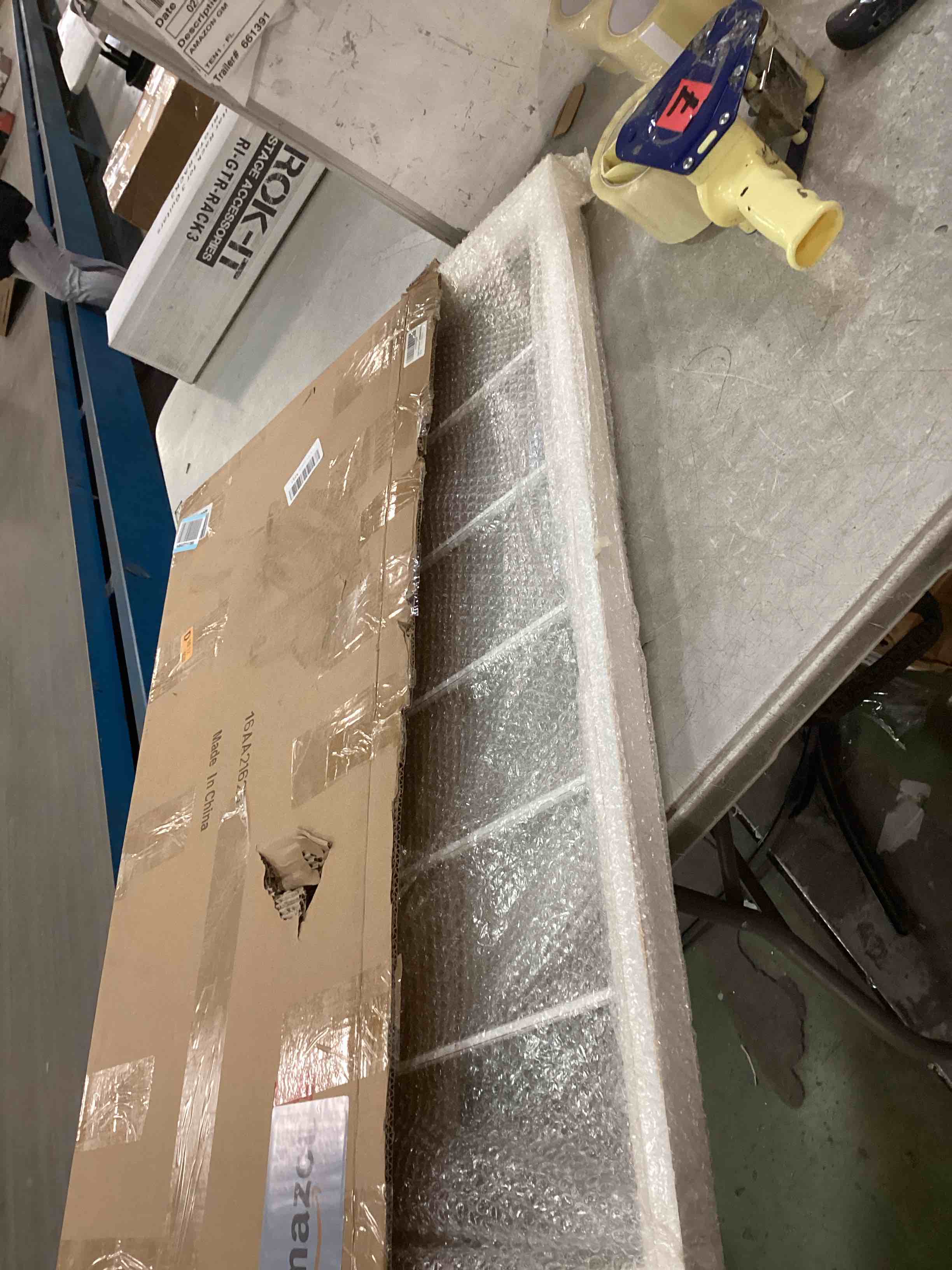 https://s3.amazonaws.com/lotting-images-prod/bidfta/PPE2087178_1739983046342.jpeg
