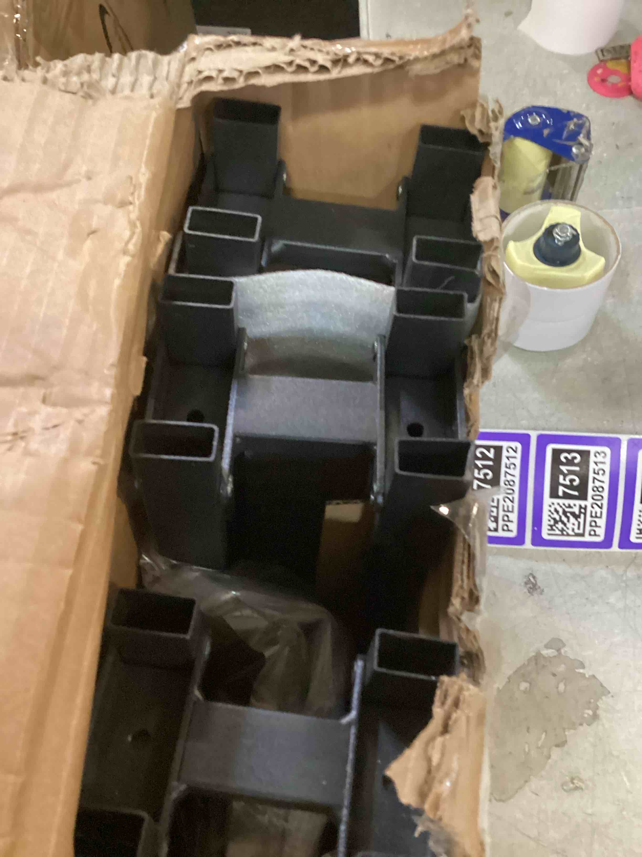 https://s3.amazonaws.com/lotting-images-prod/bidfta/PPE2087500_1740076450015.jpeg