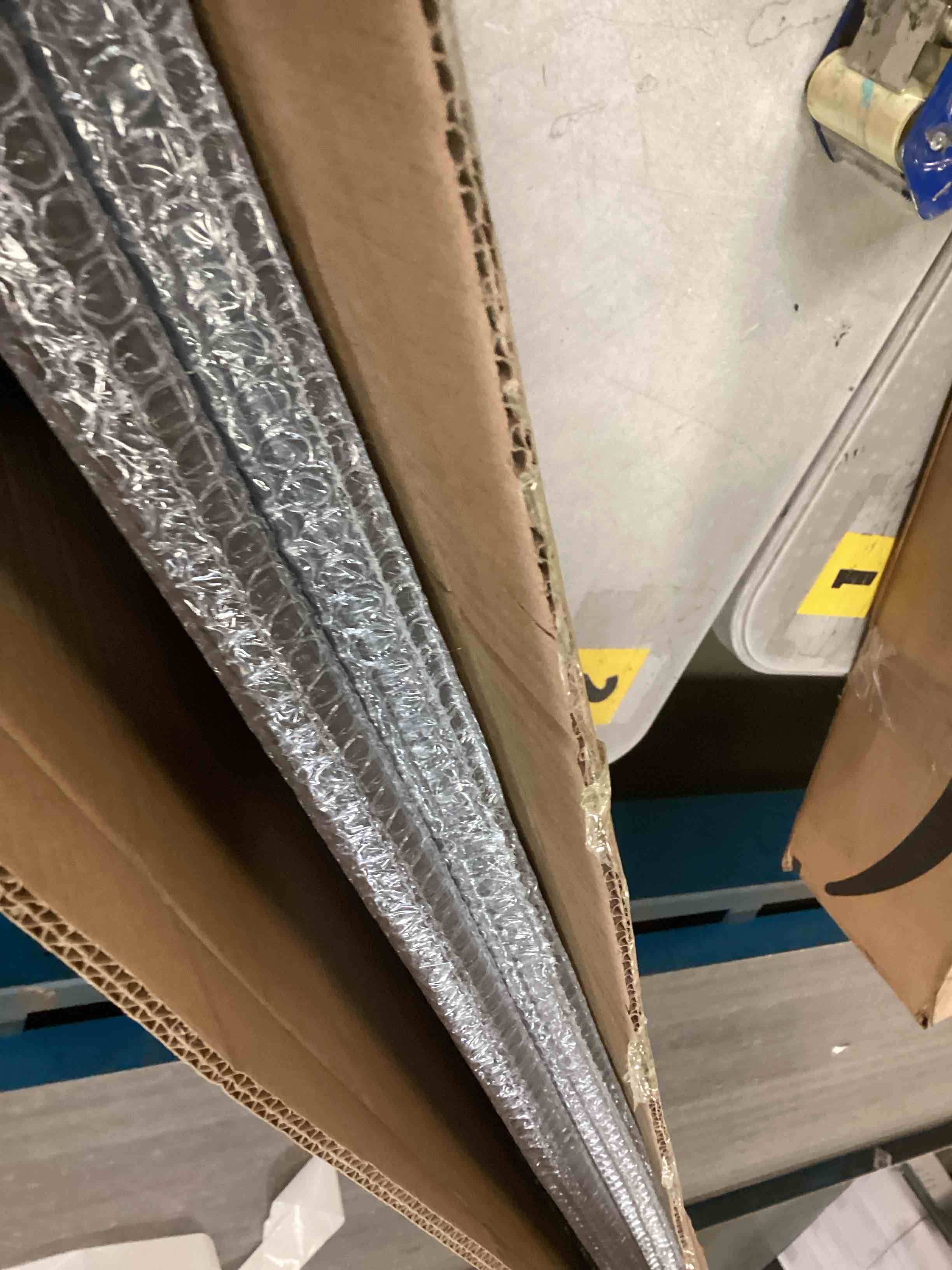 https://s3.amazonaws.com/lotting-images-prod/bidfta/PPE2087515_1740077658517.jpeg
