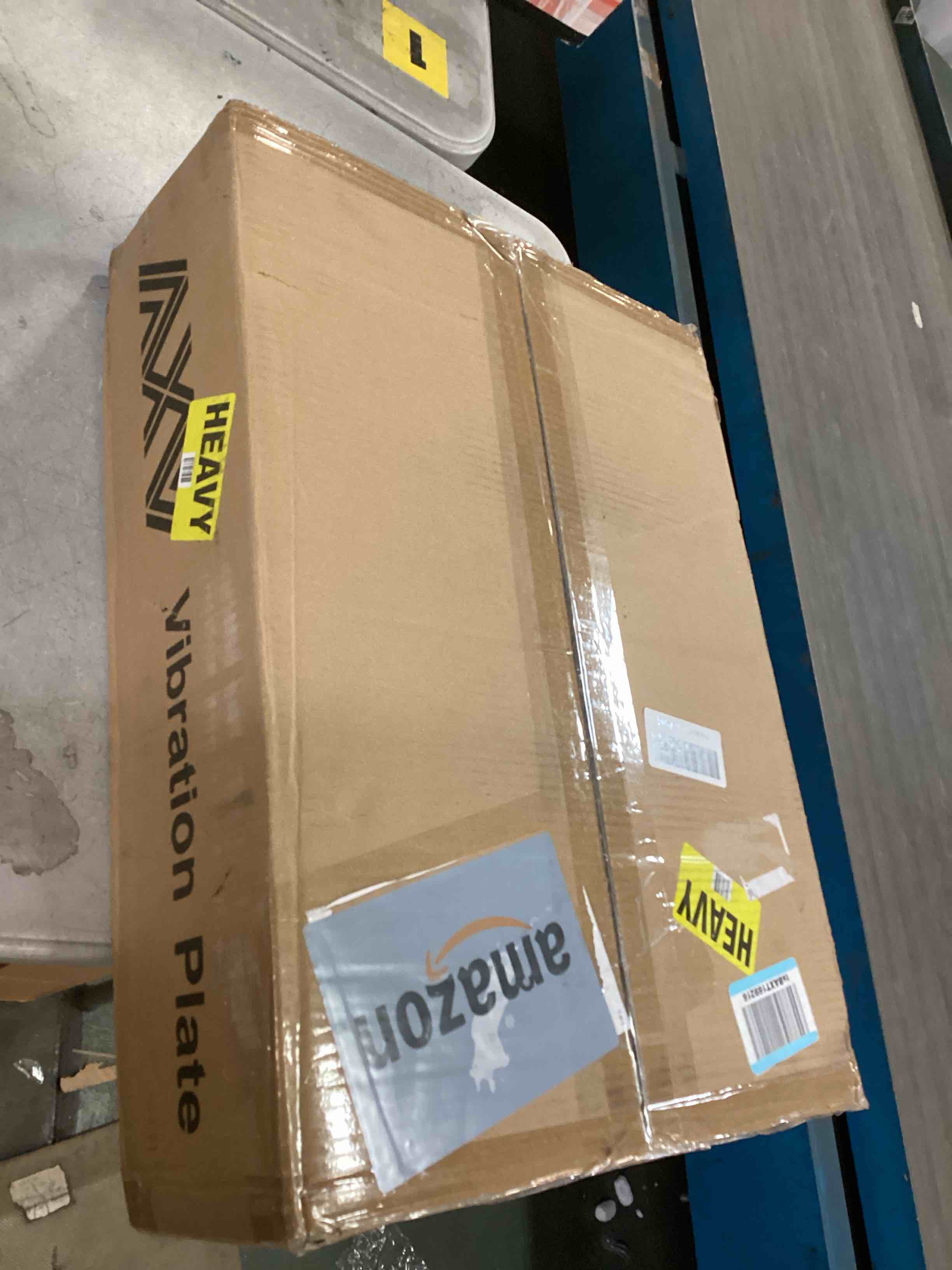 https://s3.amazonaws.com/lotting-images-prod/bidfta/PPE2087531_1740080349382.jpeg