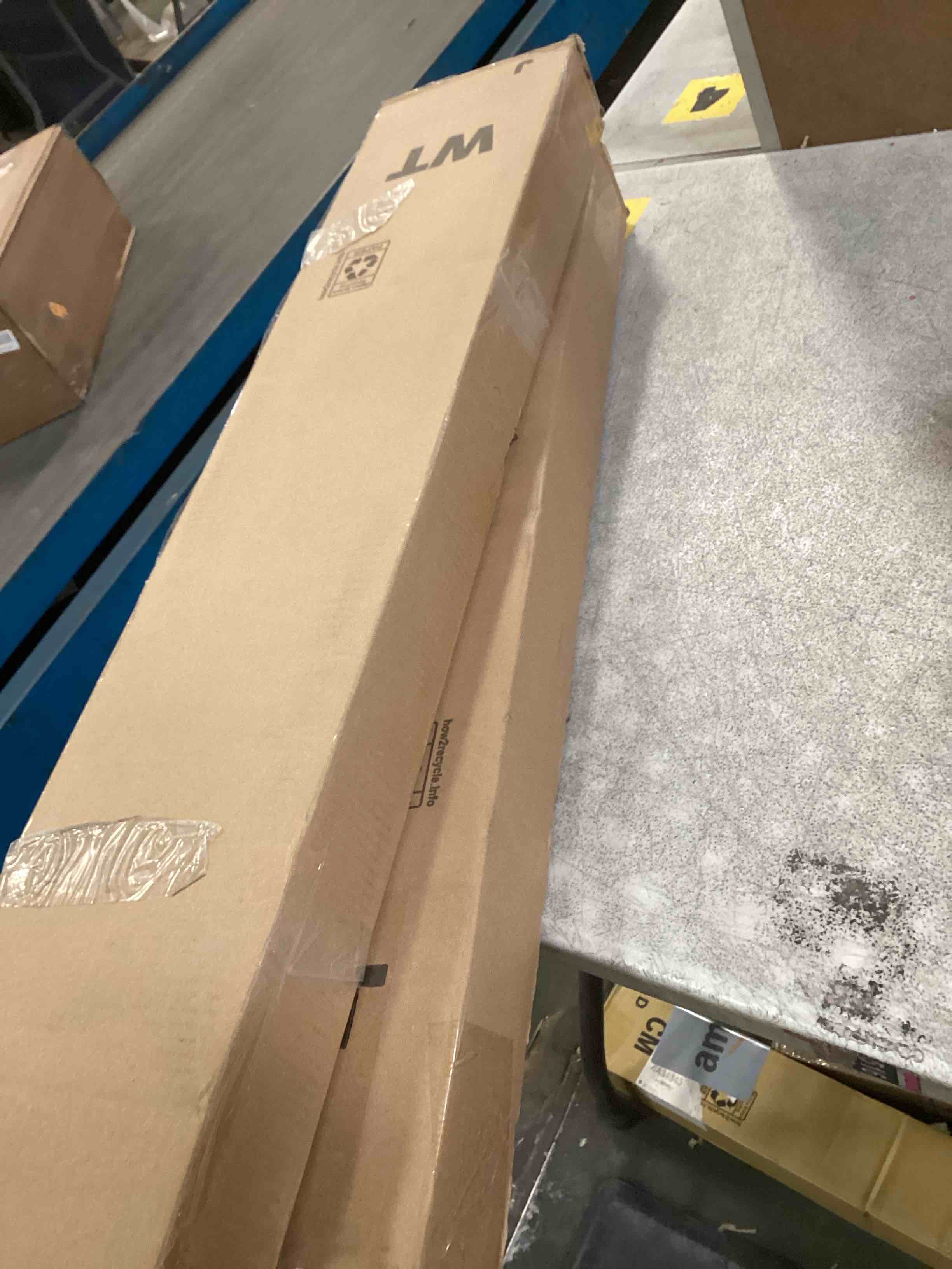 https://s3.amazonaws.com/lotting-images-prod/bidfta/PPE2087710_1740158771817.jpeg