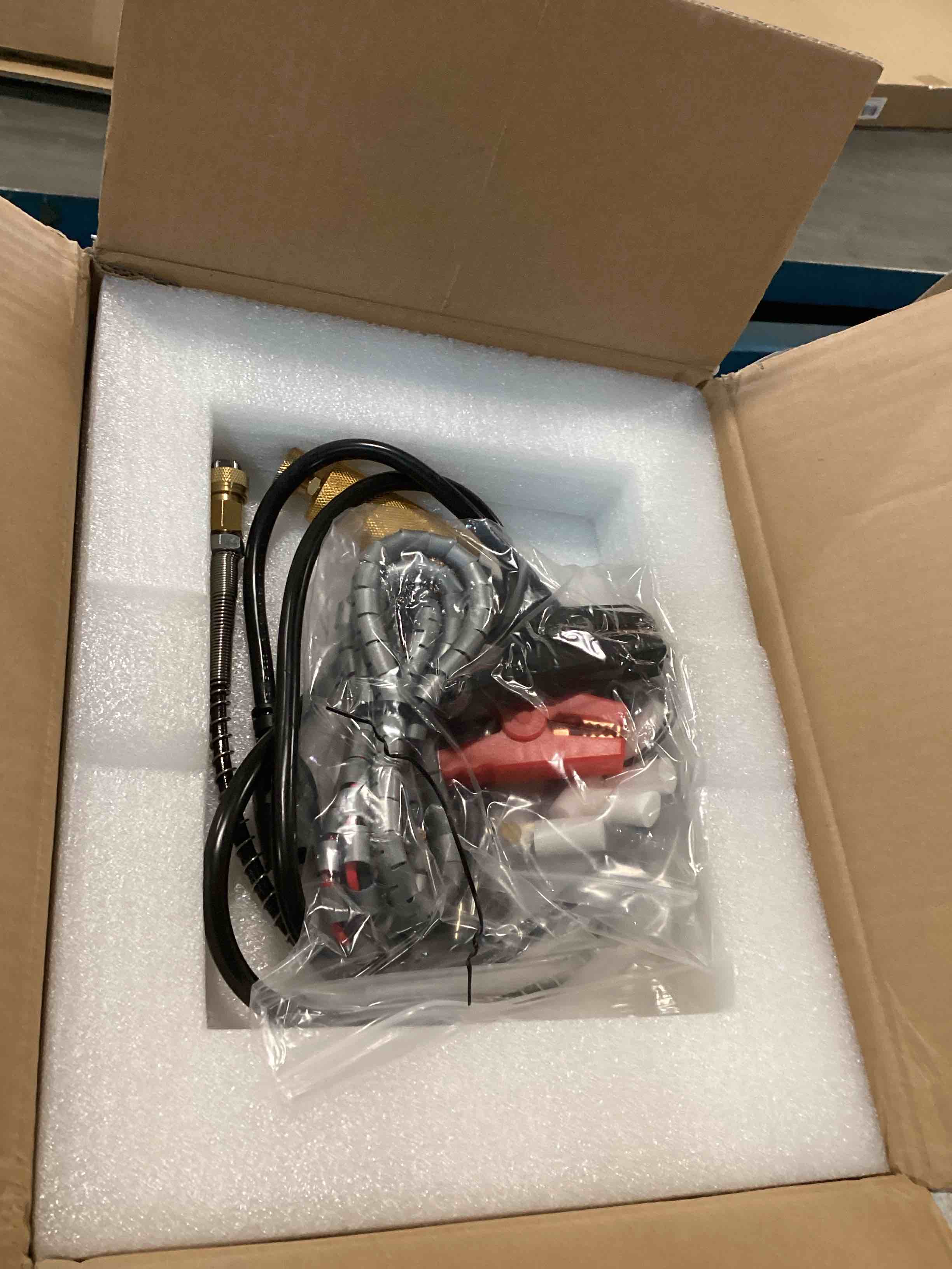 https://s3.amazonaws.com/lotting-images-prod/bidfta/PPE2088514_1740597112816.jpeg