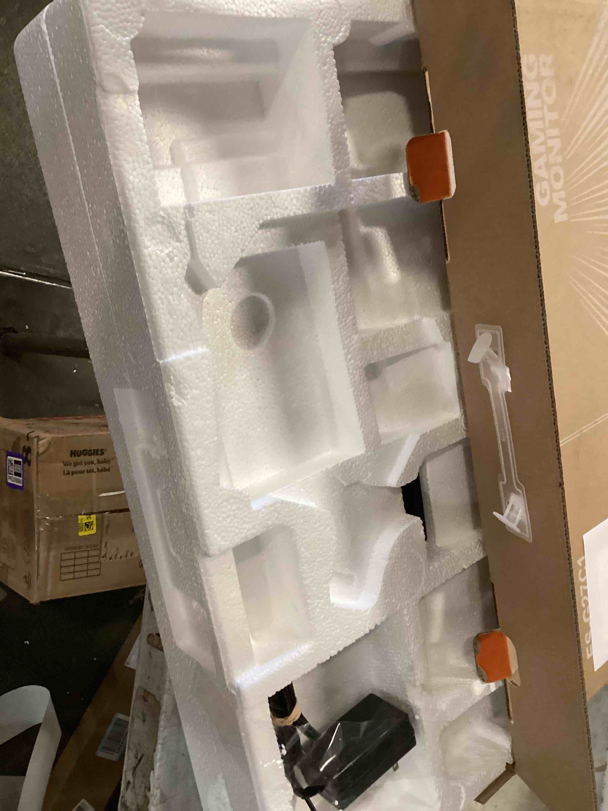 https://s3.amazonaws.com/lotting-images-prod/bidfta/PPE2088807_1740762330751.jpeg