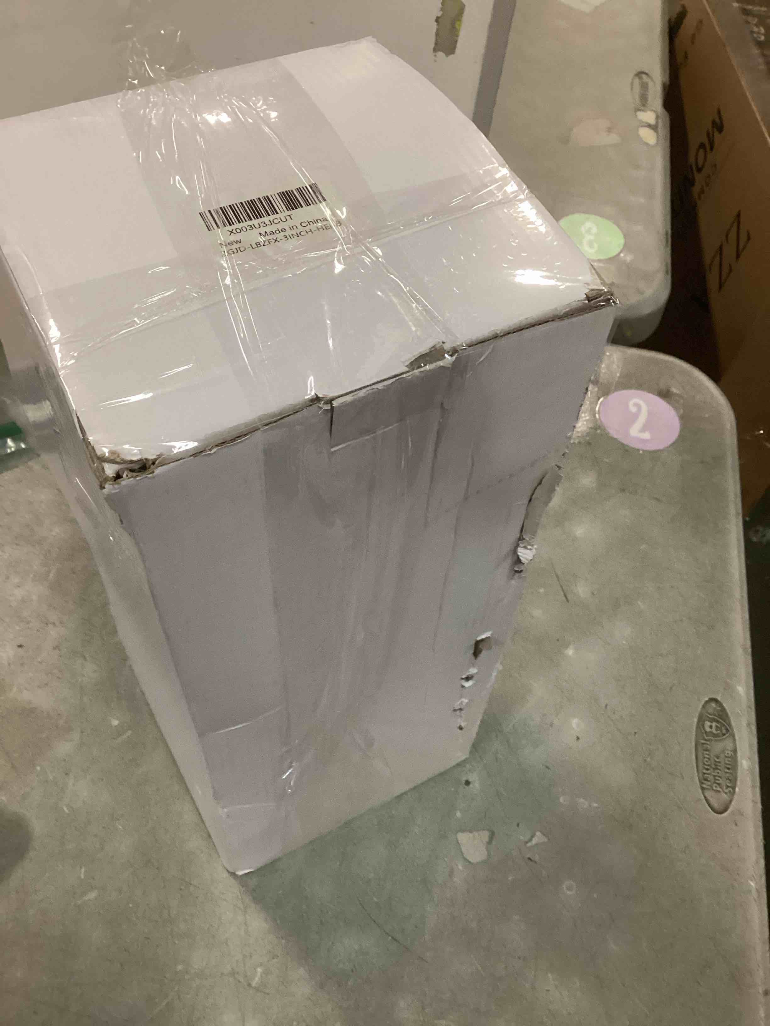https://s3.amazonaws.com/lotting-images-prod/bidfta/PPE2089635_1740076758880.jpeg