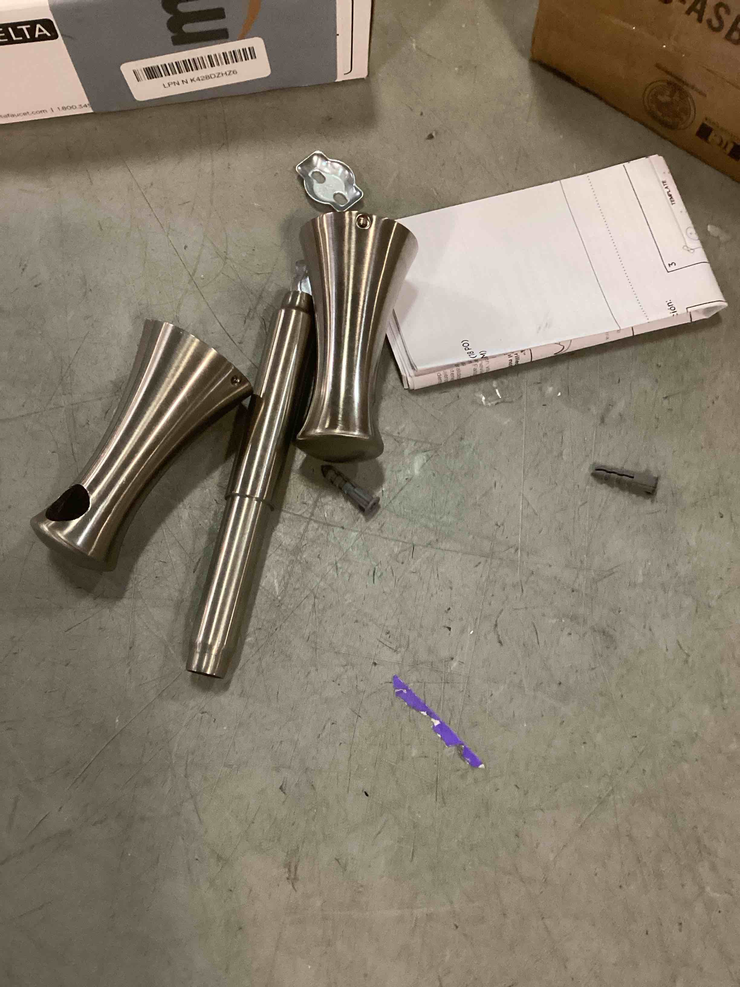 https://s3.amazonaws.com/lotting-images-prod/bidfta/PPE2089923_1740170462779.jpeg