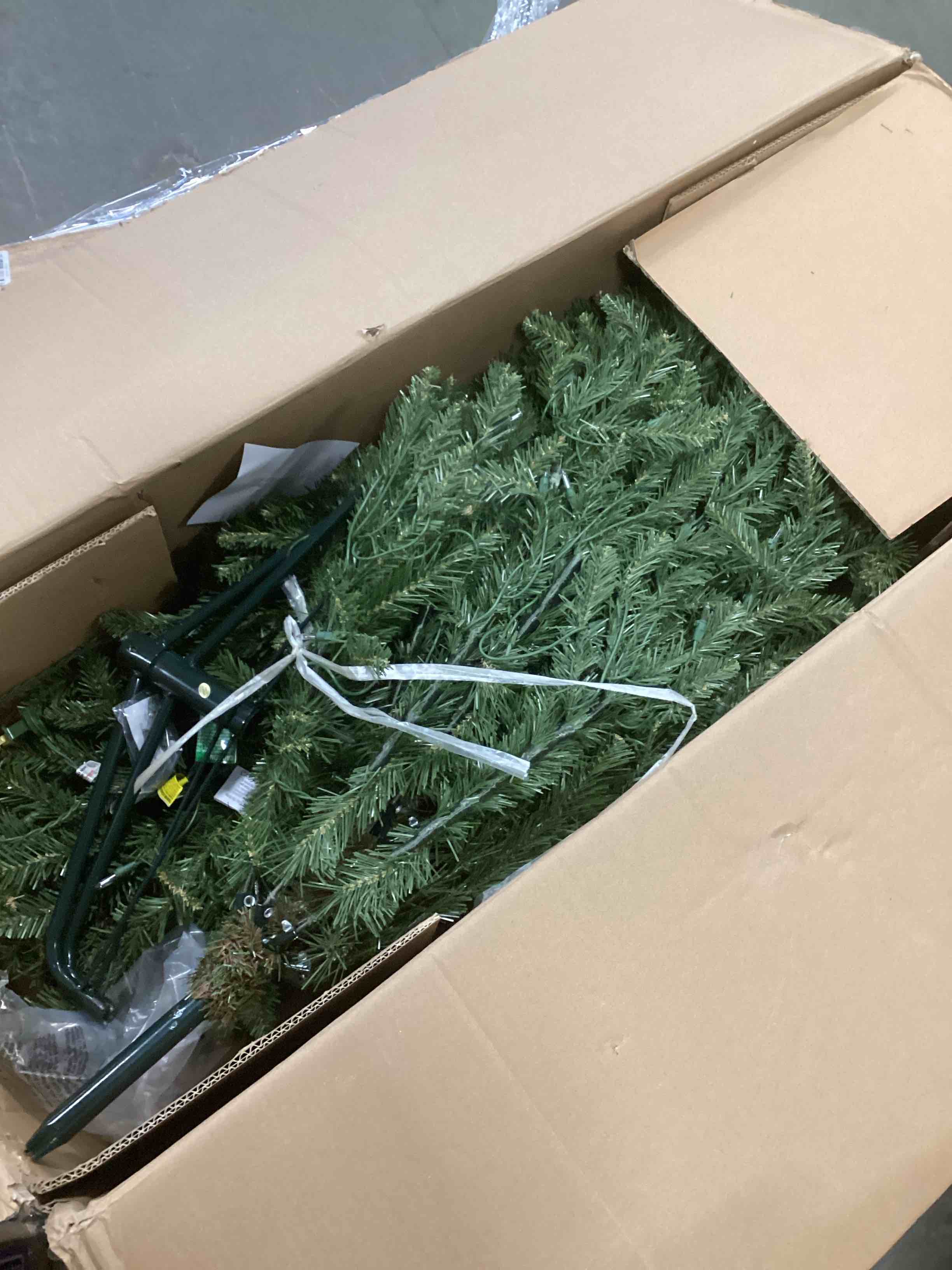 https://s3.amazonaws.com/lotting-images-prod/bidfta/PPE2091424_1741097096236.jpeg