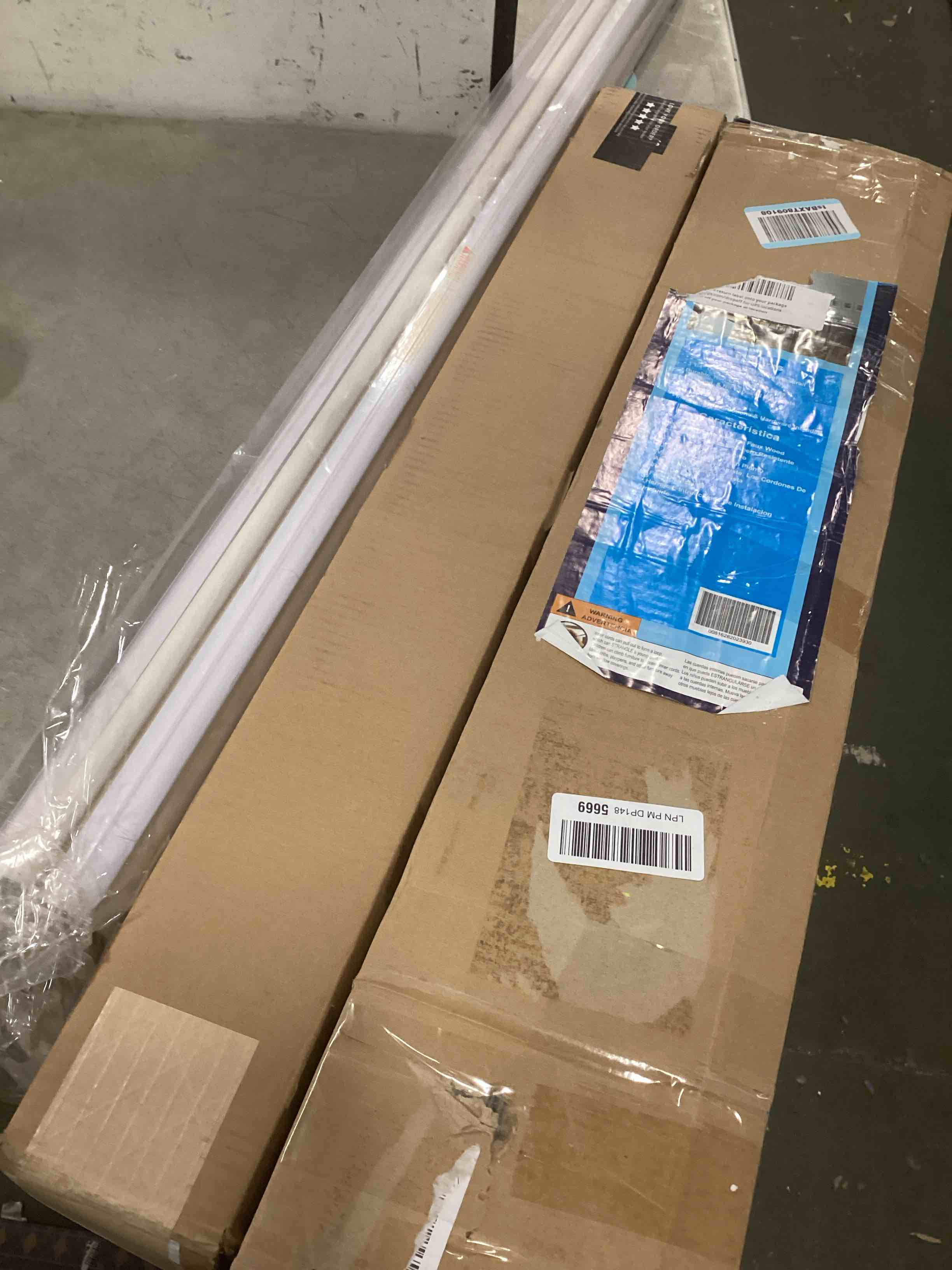 https://s3.amazonaws.com/lotting-images-prod/bidfta/PPE2091592_1741120294655.jpeg