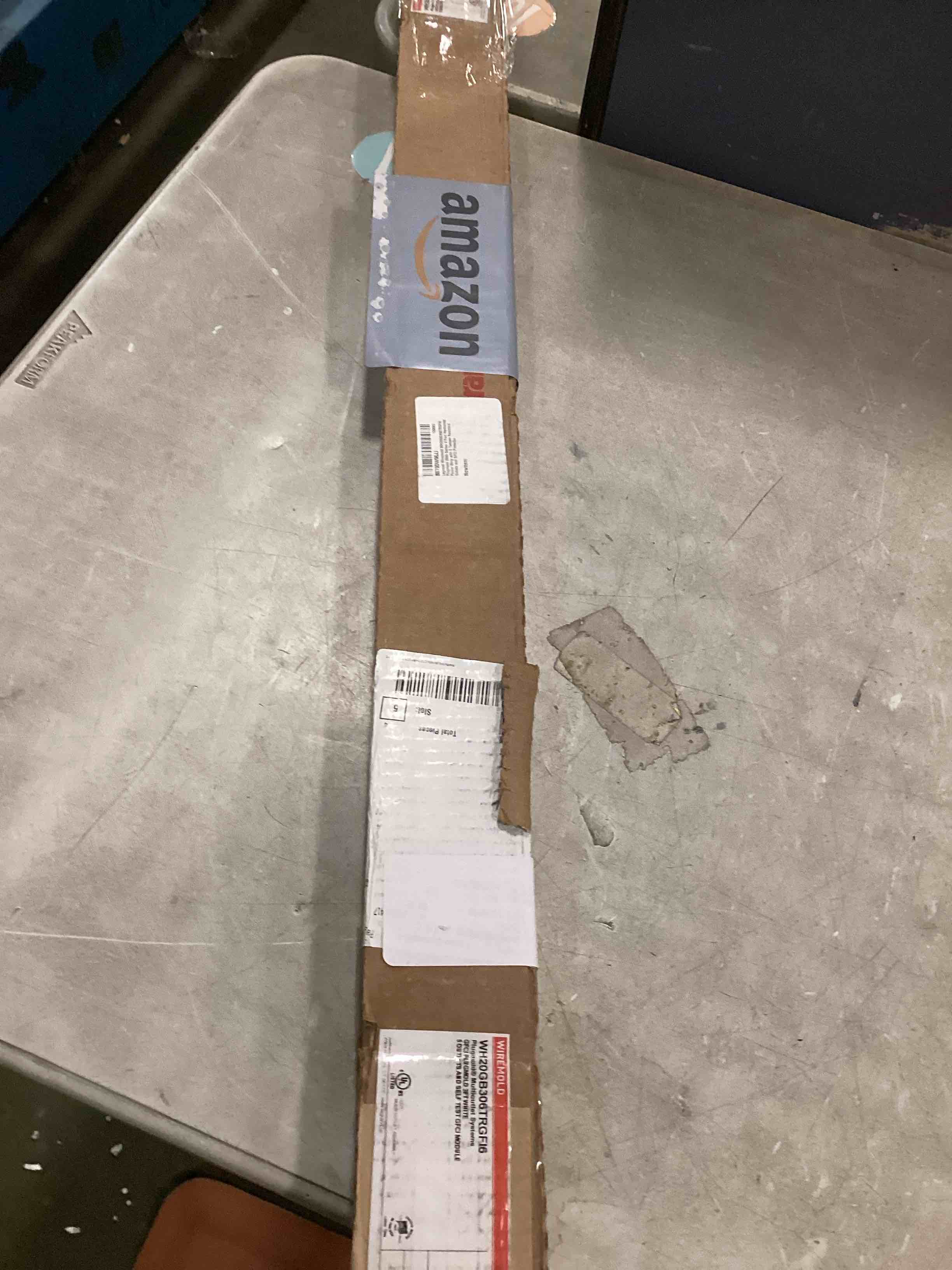 https://s3.amazonaws.com/lotting-images-prod/bidfta/PPE2091798_1741199125663.jpeg