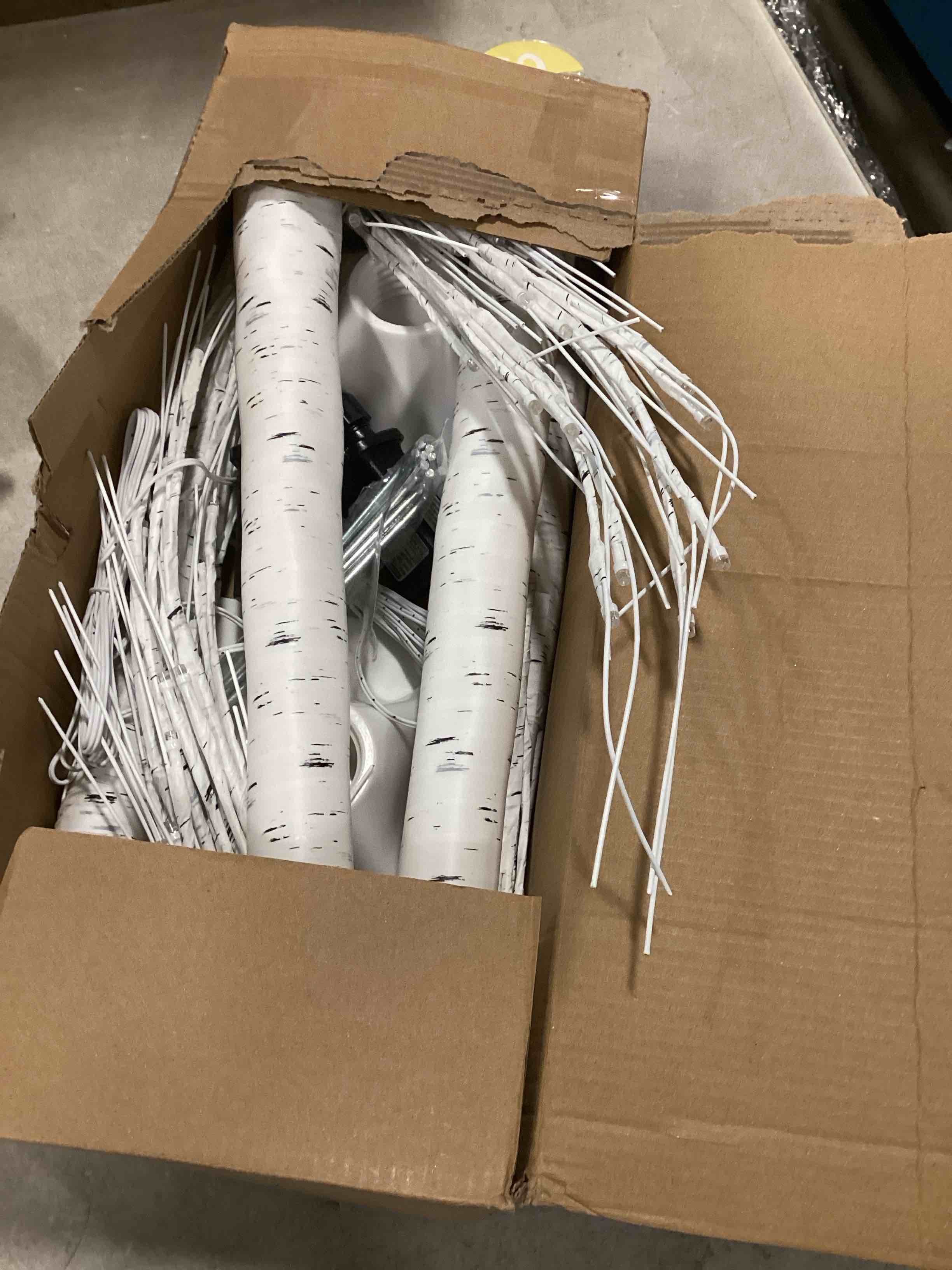 https://s3.amazonaws.com/lotting-images-prod/bidfta/PPE2091899_1741269601265.jpeg