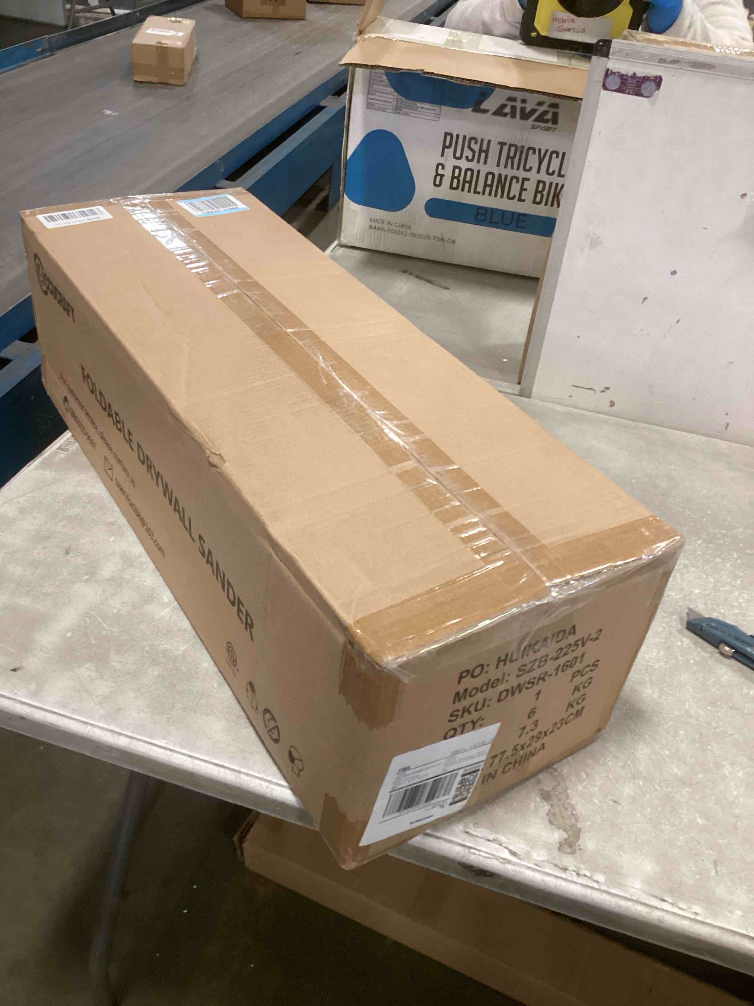 https://s3.amazonaws.com/lotting-images-prod/bidfta/PPE2092037_1740665494706.jpeg