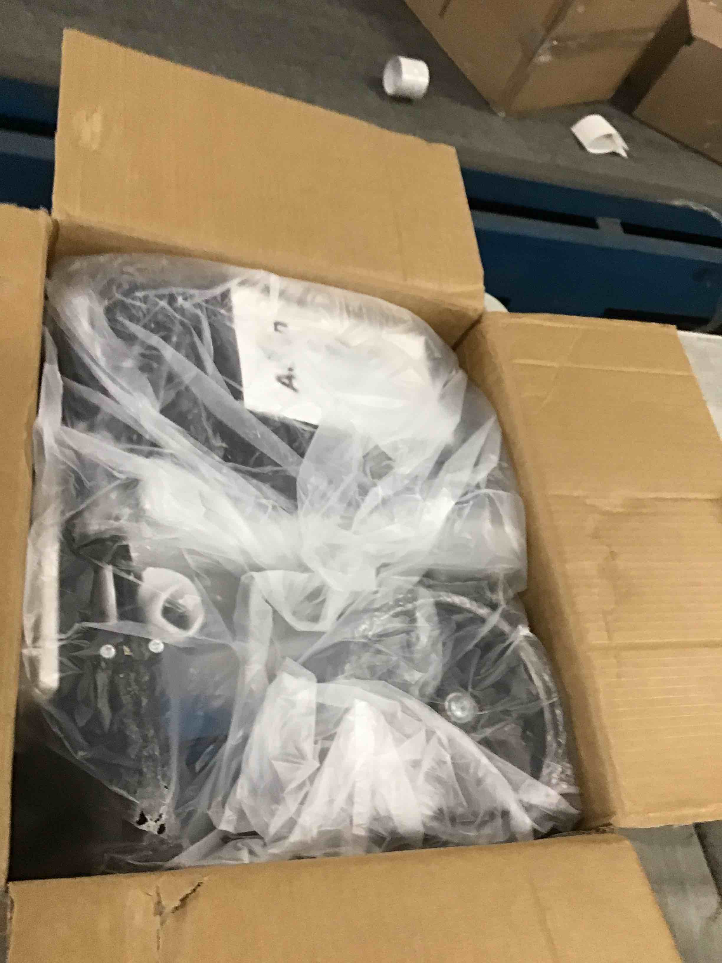 https://s3.amazonaws.com/lotting-images-prod/bidfta/PPE2092709_1741019853504.jpeg