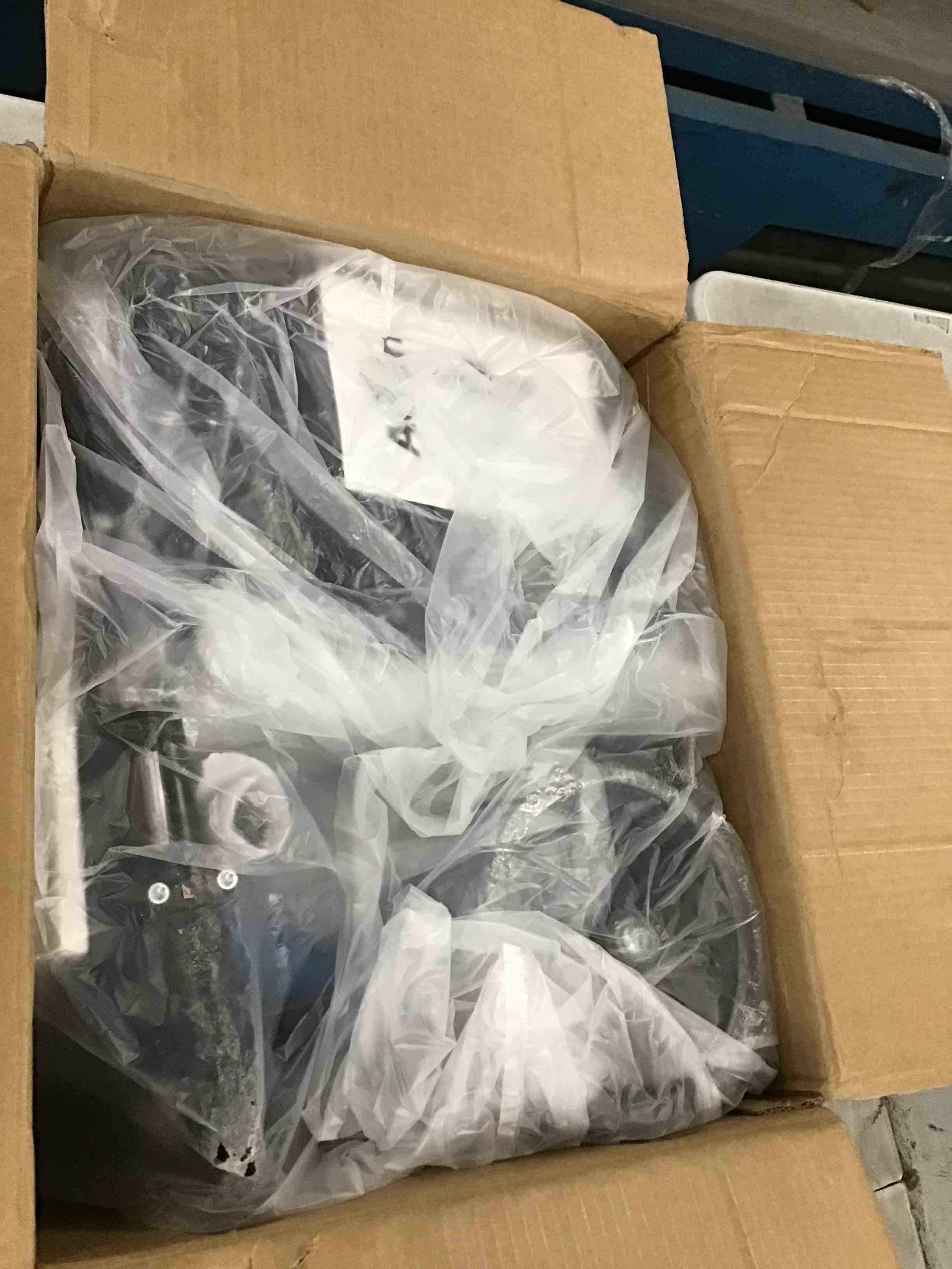 https://s3.amazonaws.com/lotting-images-prod/bidfta/PPE2092709_1741019855854.jpeg