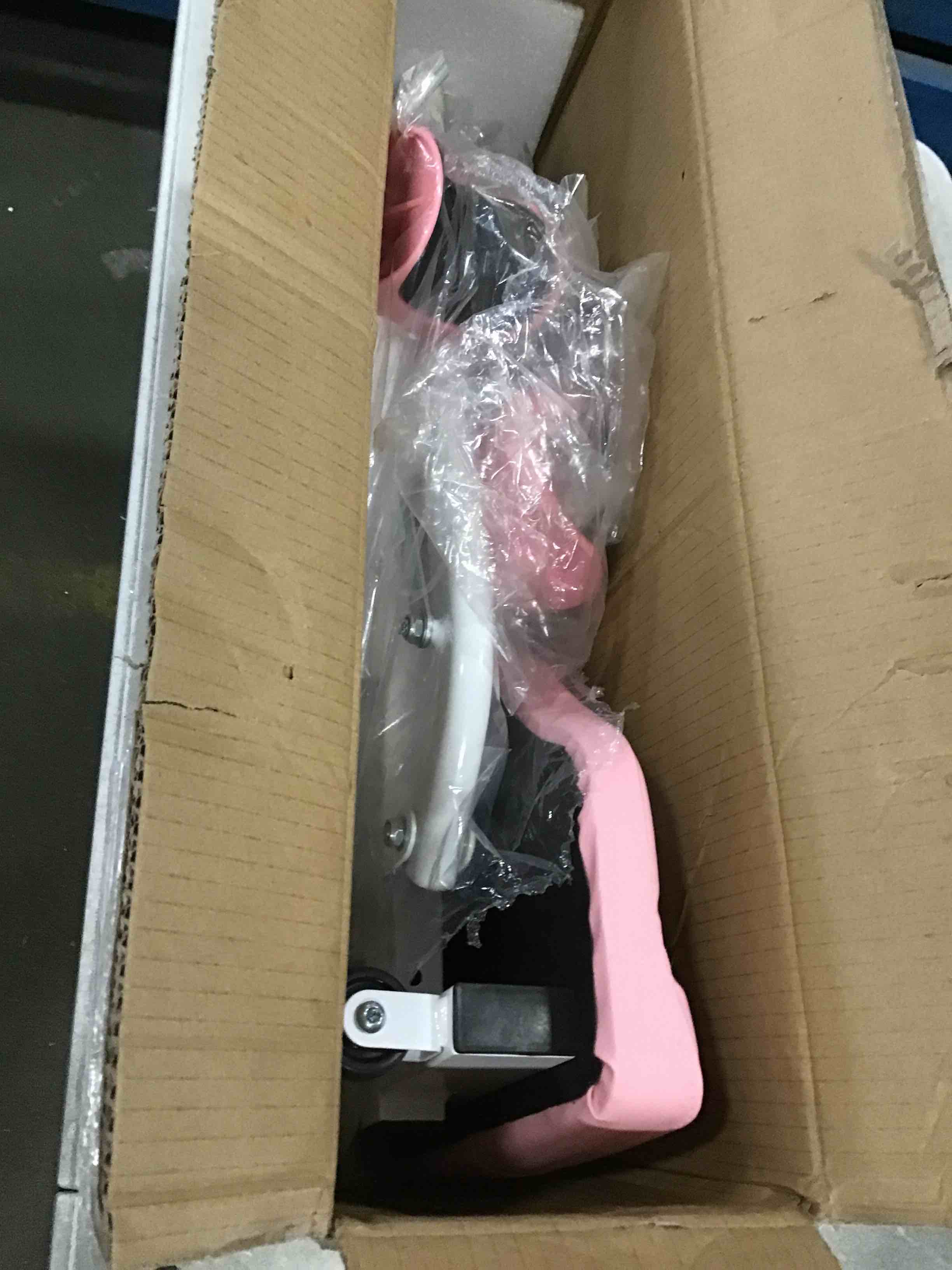 https://s3.amazonaws.com/lotting-images-prod/bidfta/PPE2092726_1741021651796.jpeg