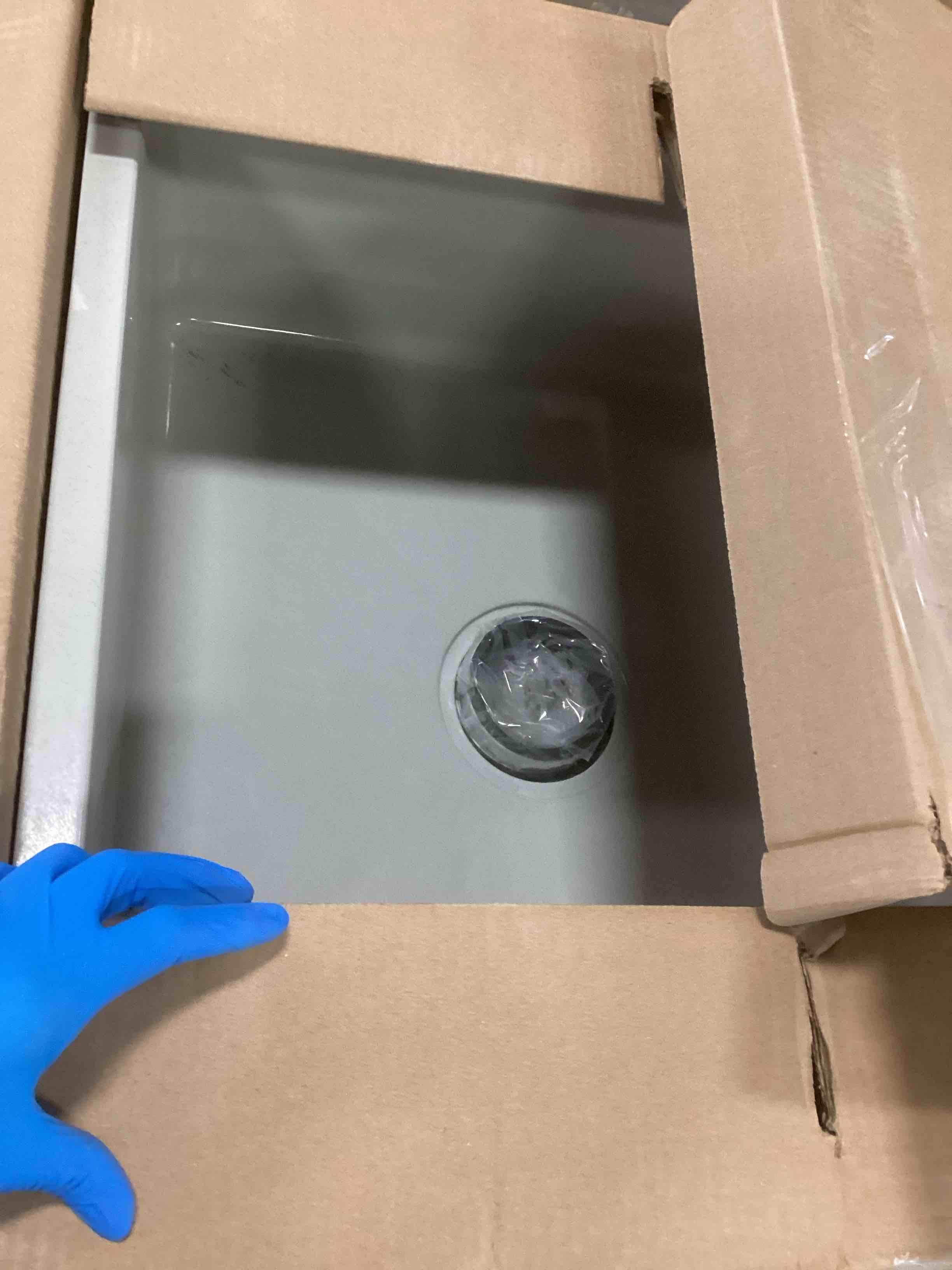 https://s3.amazonaws.com/lotting-images-prod/bidfta/PPE2093085_1741180866562.jpeg