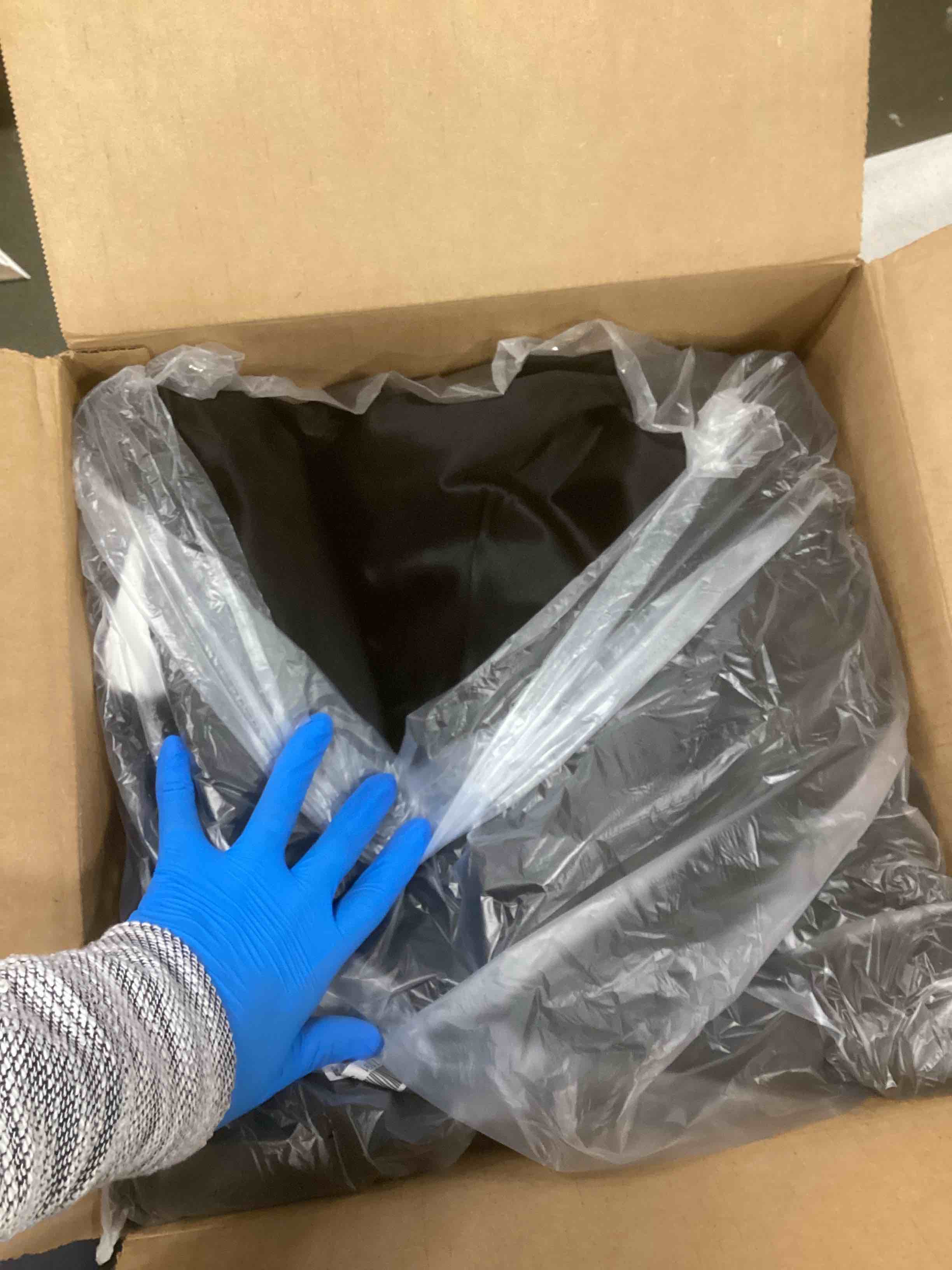 https://s3.amazonaws.com/lotting-images-prod/bidfta/PPE2093273_1741200707579.jpeg