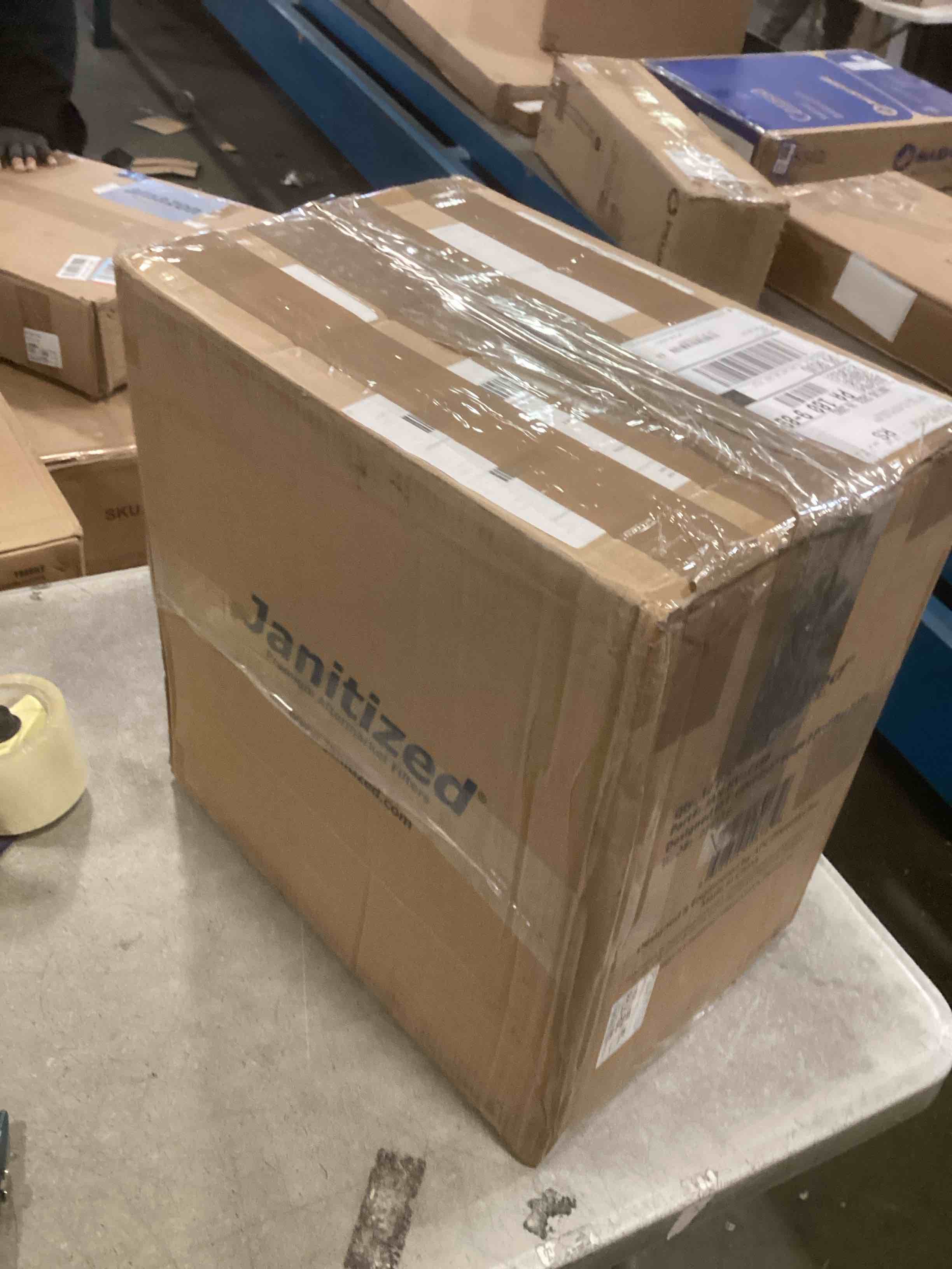 https://s3.amazonaws.com/lotting-images-prod/bidfta/PPE2093590_1741290654888.jpeg