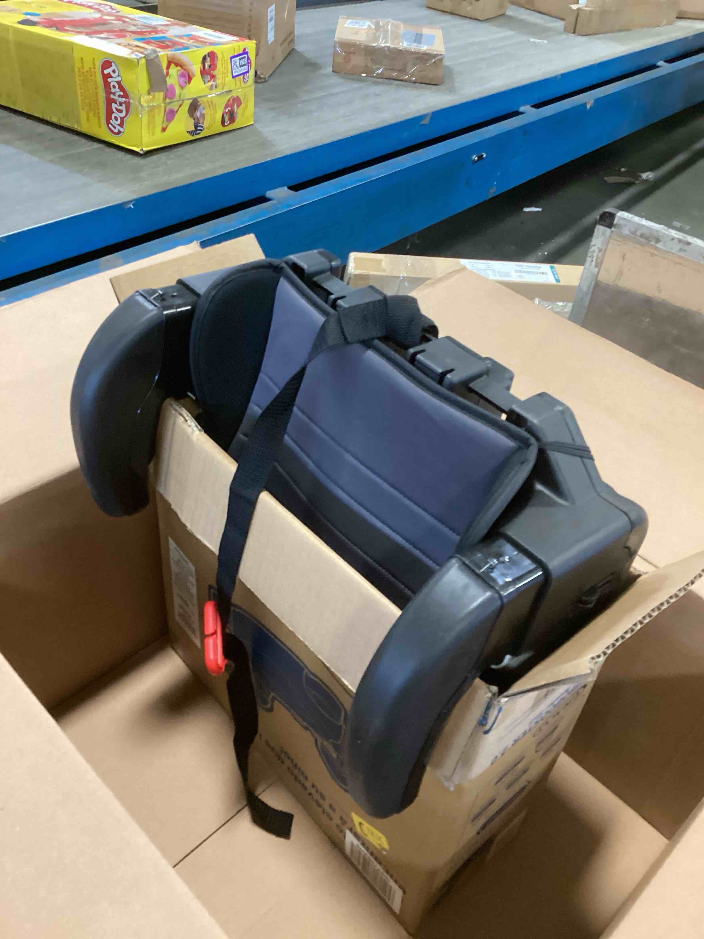 https://s3.amazonaws.com/lotting-images-prod/bidfta/PPE2094238_1741635136251.jpeg