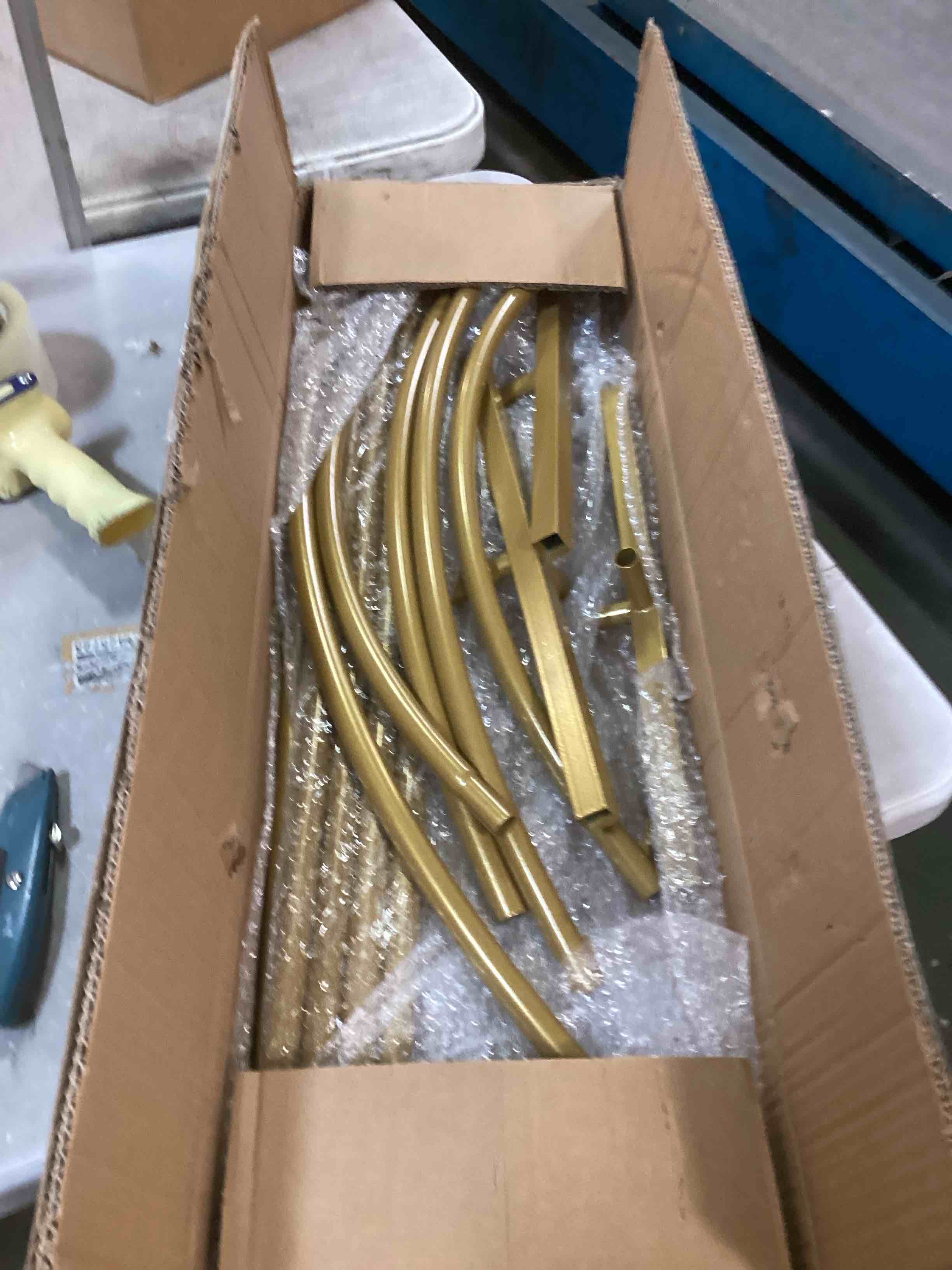 https://s3.amazonaws.com/lotting-images-prod/bidfta/PPE2094423_1741716615878.jpeg