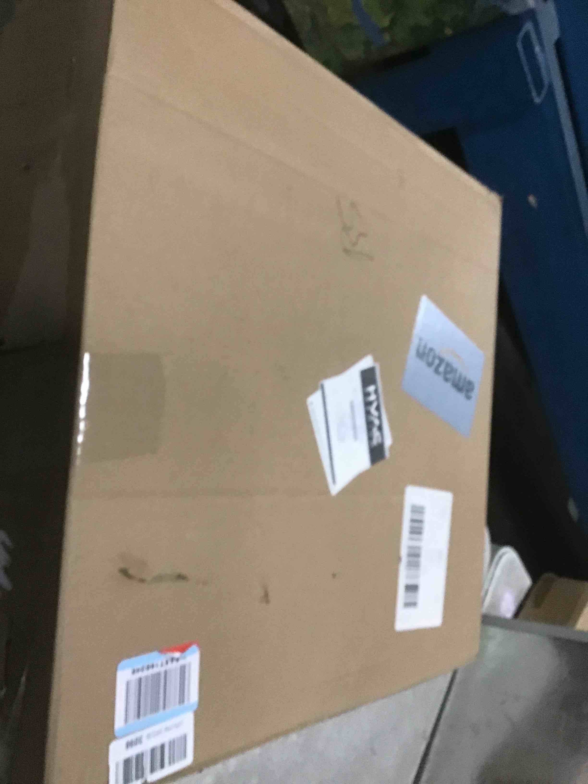 https://s3.amazonaws.com/lotting-images-prod/bidfta/PPE2095337_1739389015729.jpeg