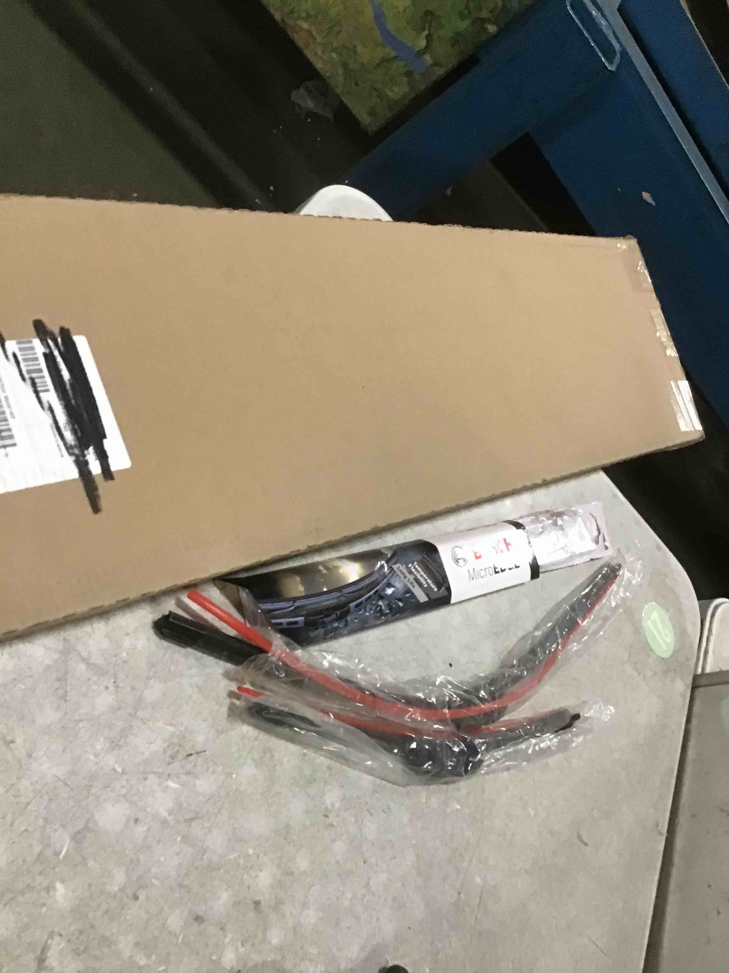 https://s3.amazonaws.com/lotting-images-prod/bidfta/PPE2095338_1739389155429.jpeg