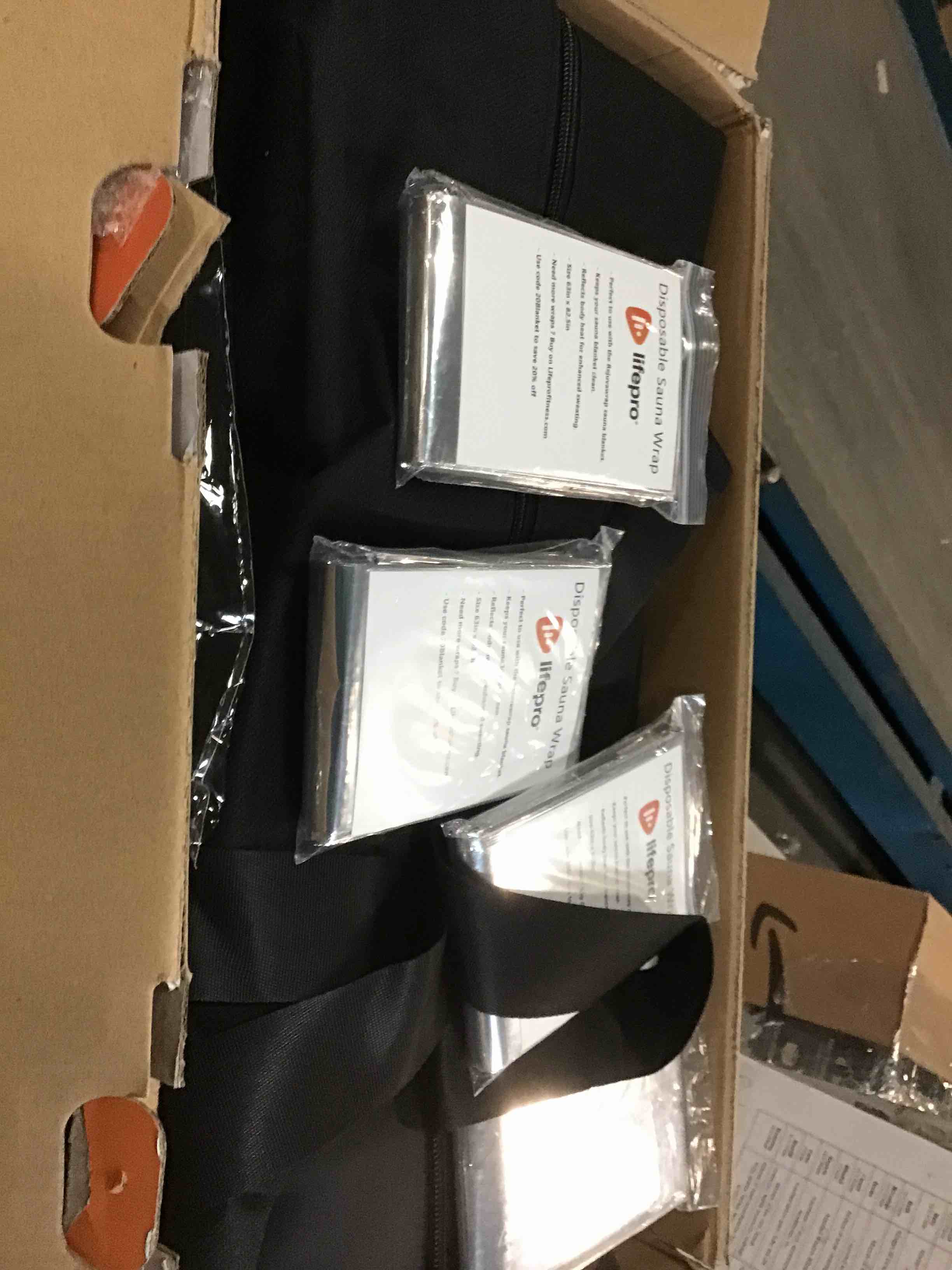 https://s3.amazonaws.com/lotting-images-prod/bidfta/PPE2096154_1739560049186.jpeg