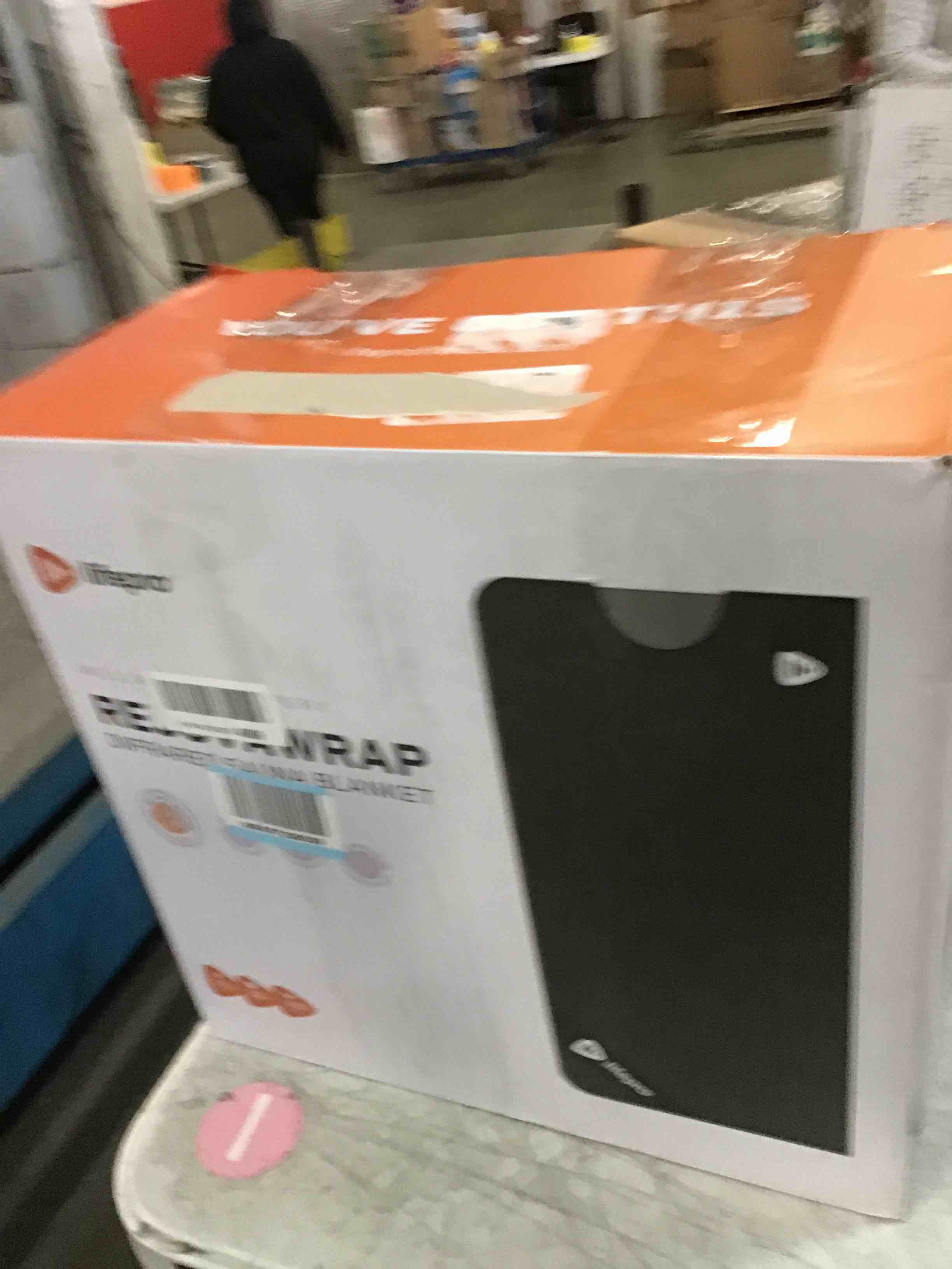 https://s3.amazonaws.com/lotting-images-prod/bidfta/PPE2096154_1739560073354.jpeg