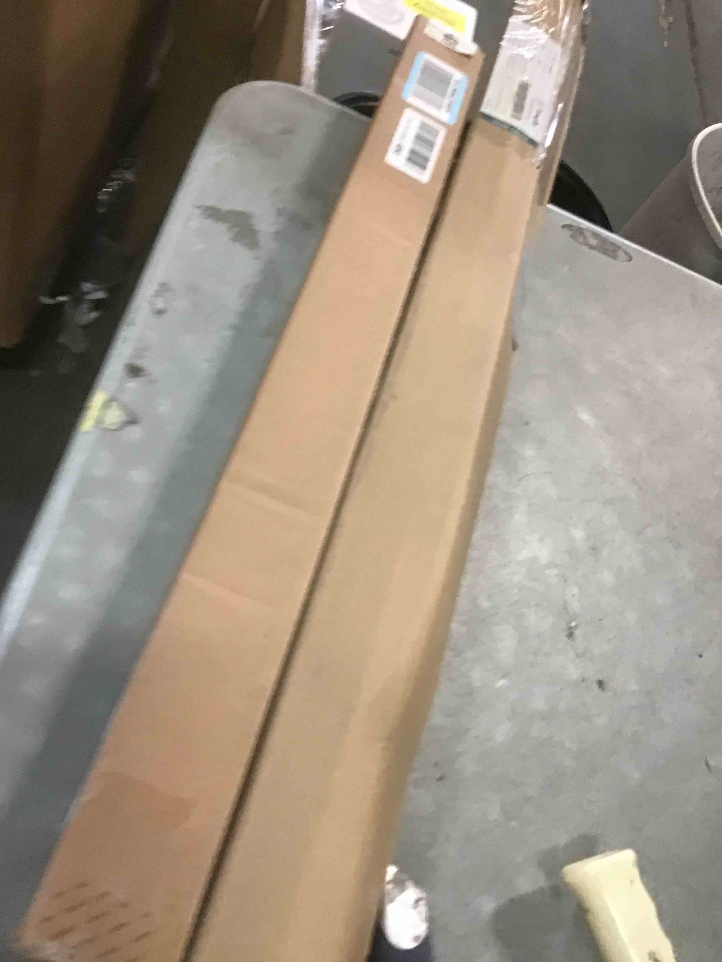 https://s3.amazonaws.com/lotting-images-prod/bidfta/PPE2096872_1739826670833.jpeg