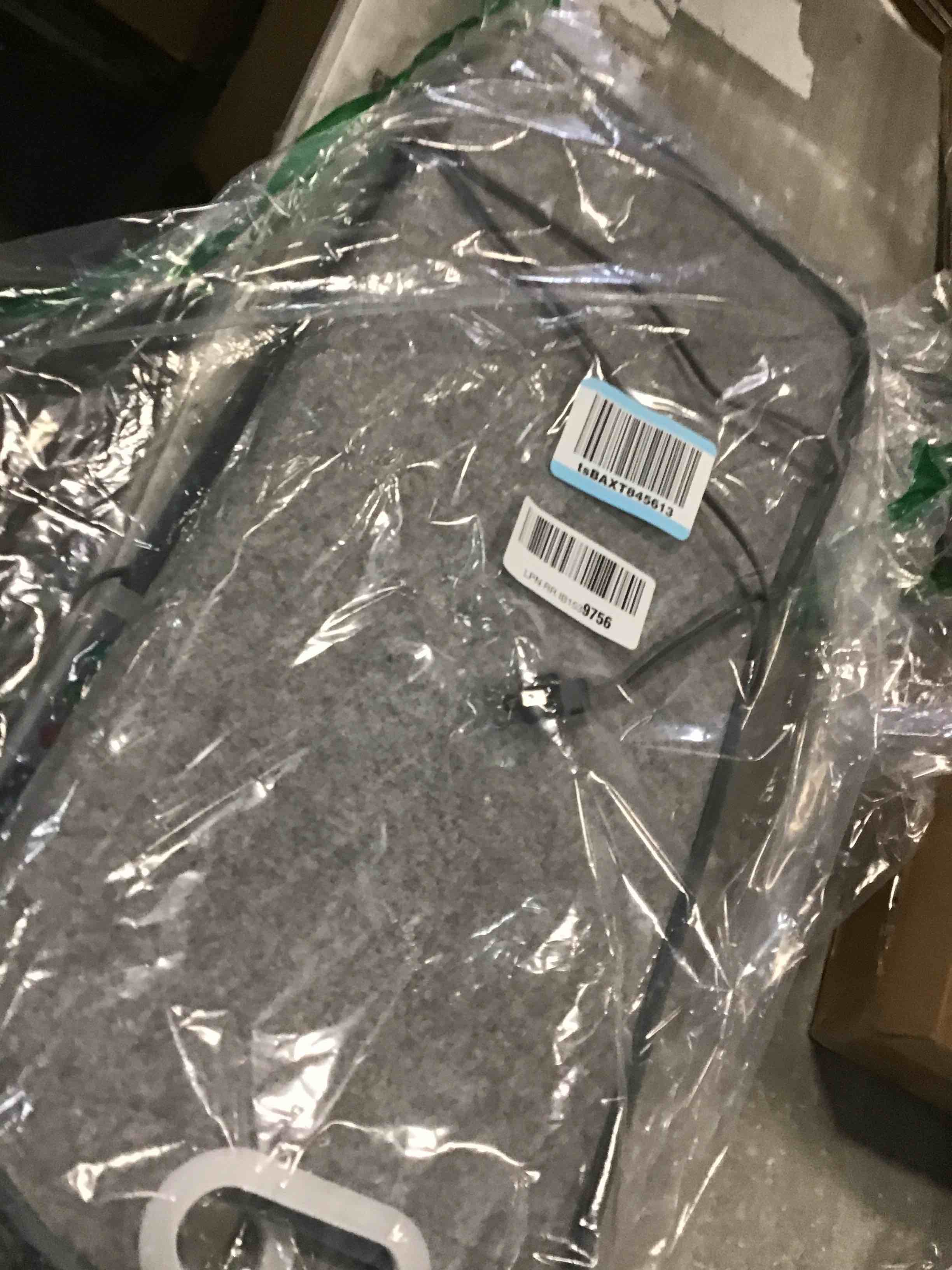 https://s3.amazonaws.com/lotting-images-prod/bidfta/PPE2097523_1739982314167.jpeg