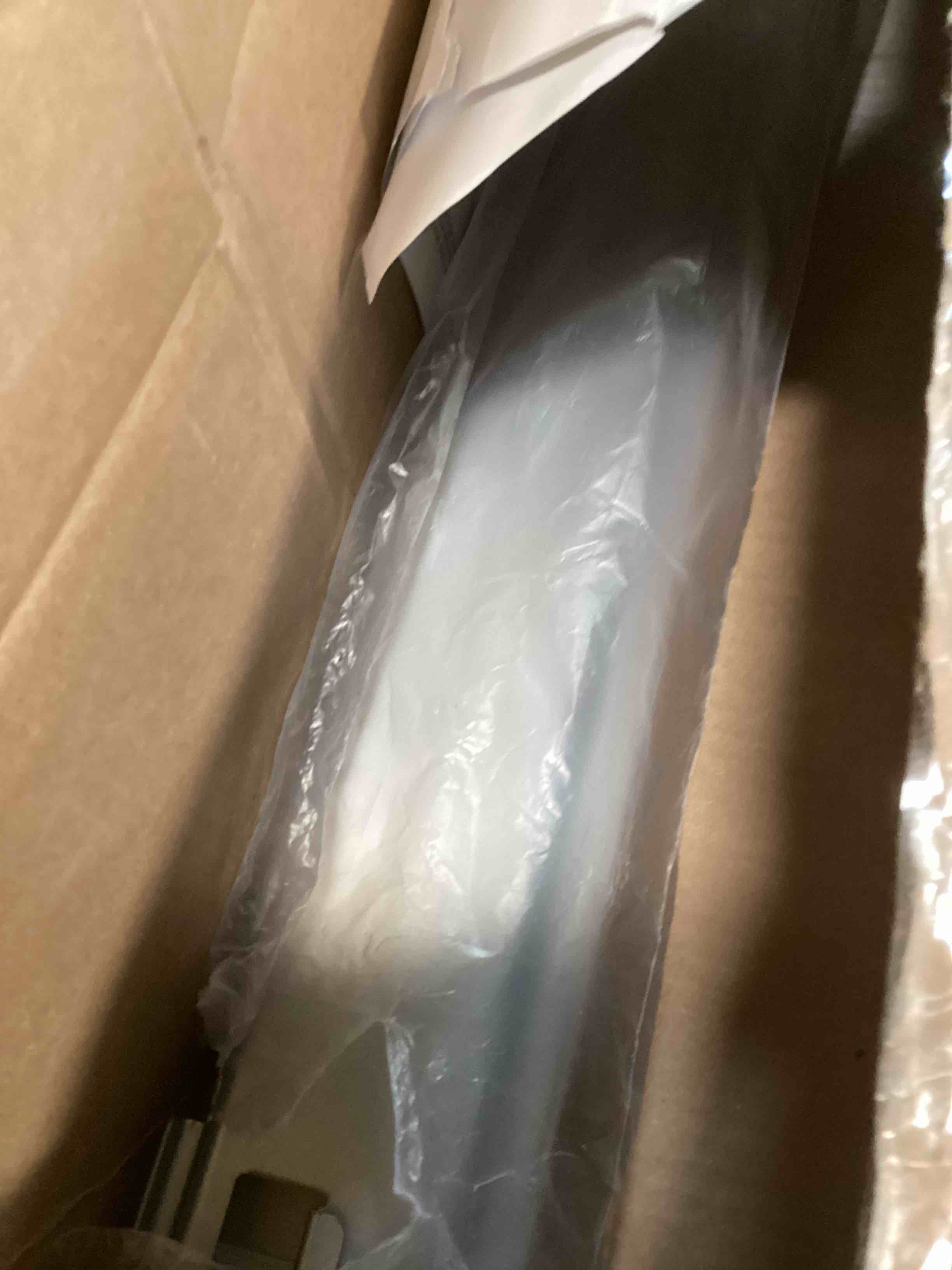 https://s3.amazonaws.com/lotting-images-prod/bidfta/PPE2098057_1743611777002.jpeg