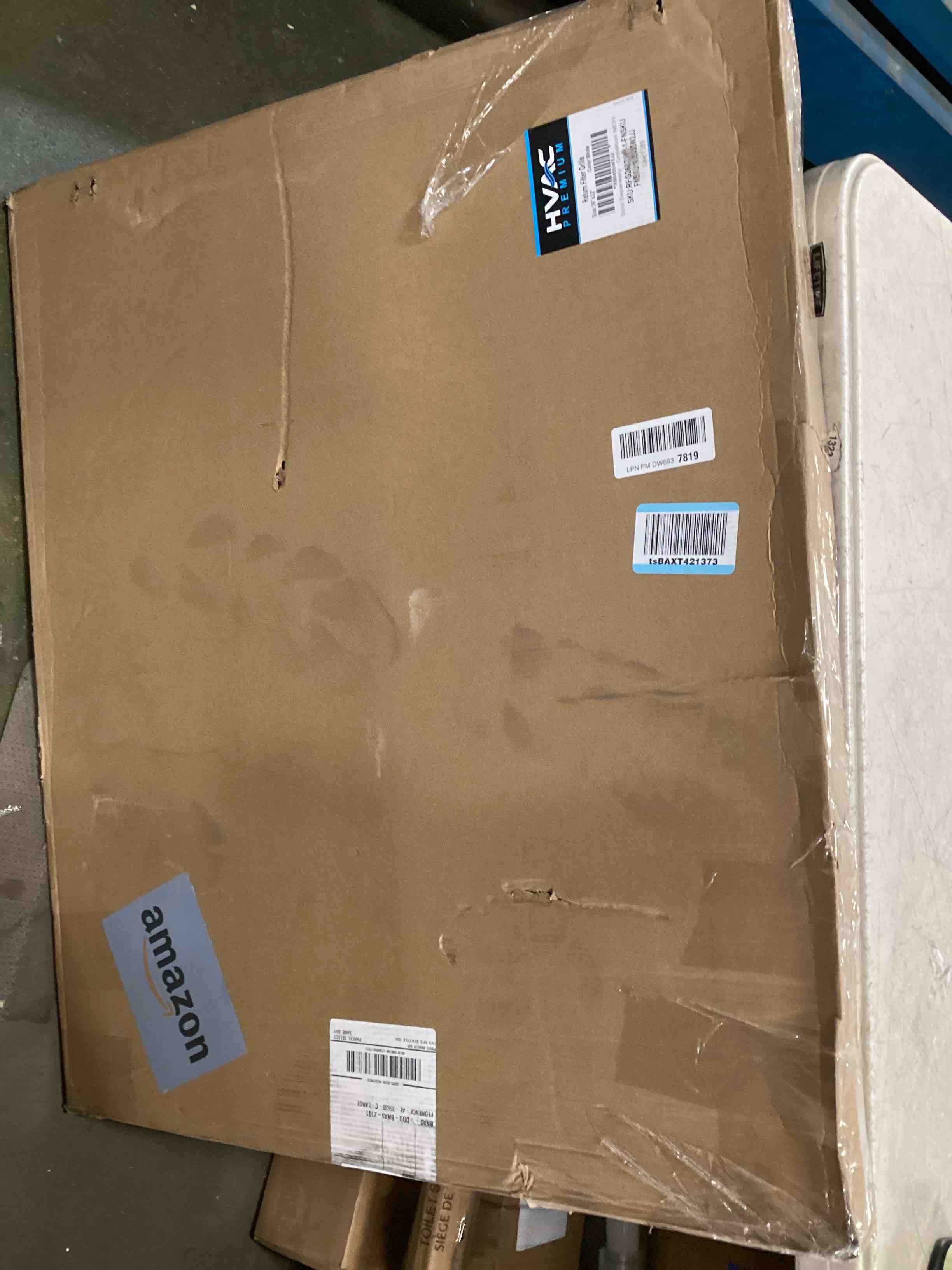 https://s3.amazonaws.com/lotting-images-prod/bidfta/PPE2098092_1743618203500.jpeg