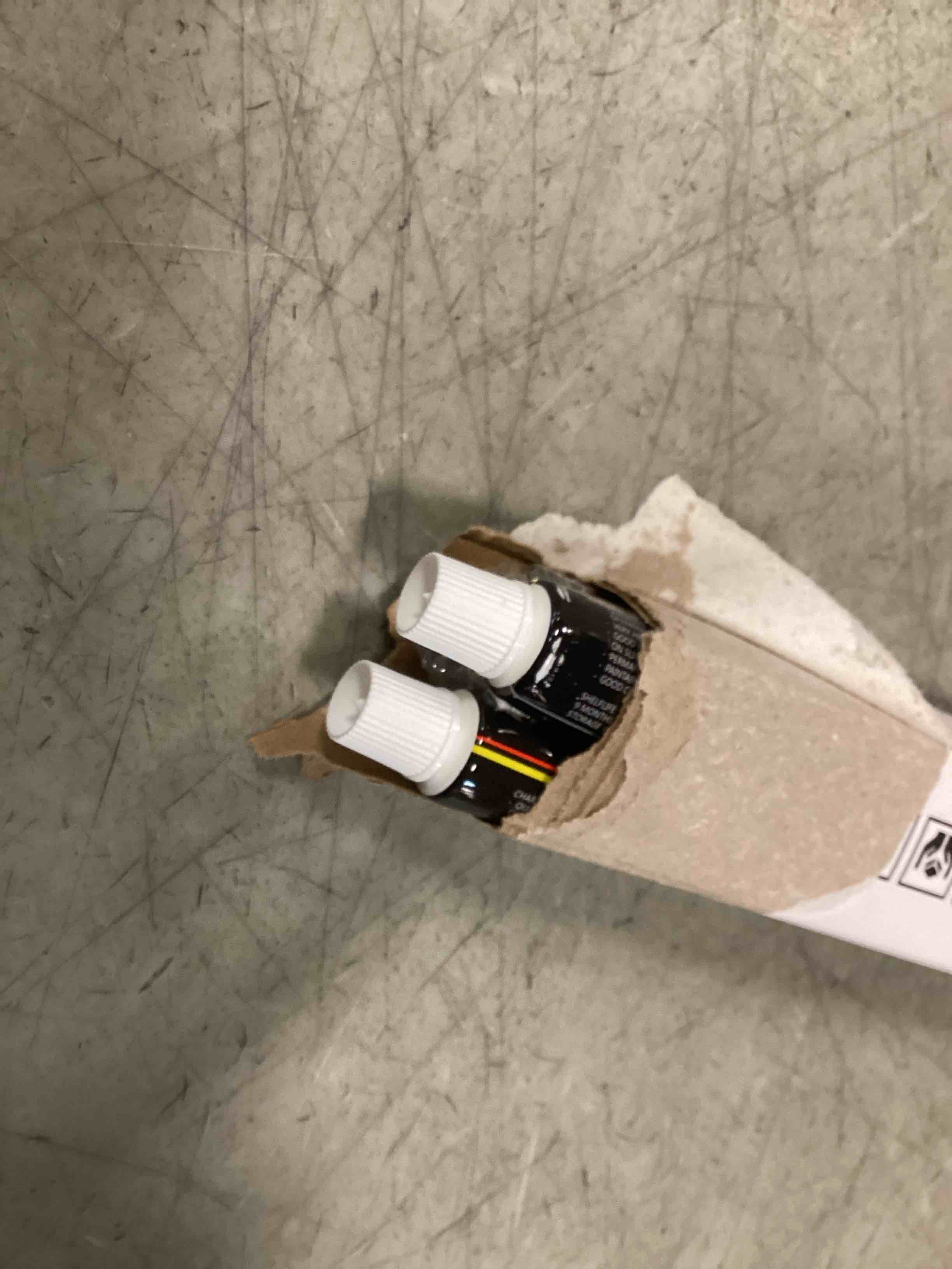 https://s3.amazonaws.com/lotting-images-prod/bidfta/PPE2098215_1743687923216.jpeg