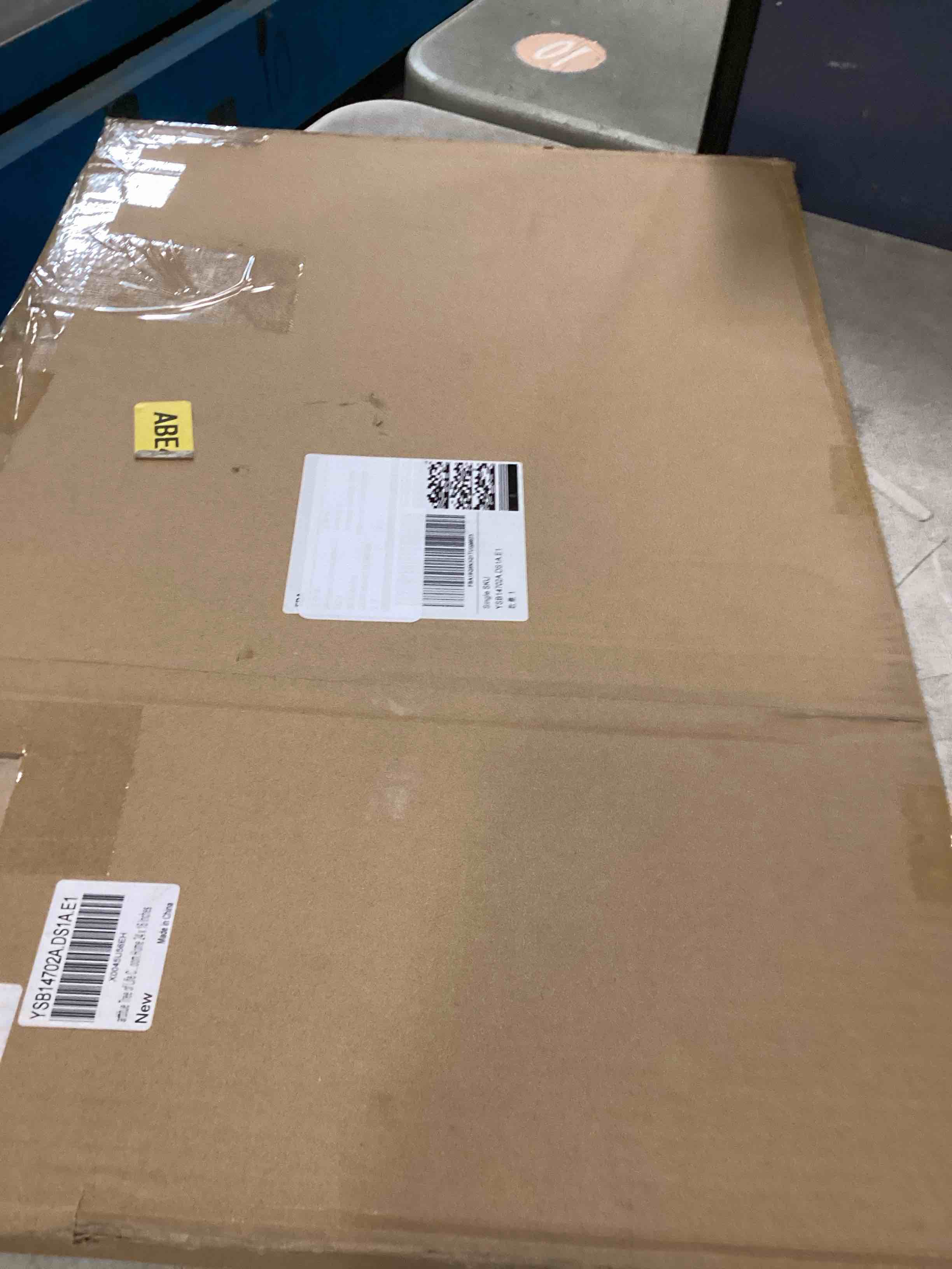 https://s3.amazonaws.com/lotting-images-prod/bidfta/PPE2098578_1743792193506.jpeg