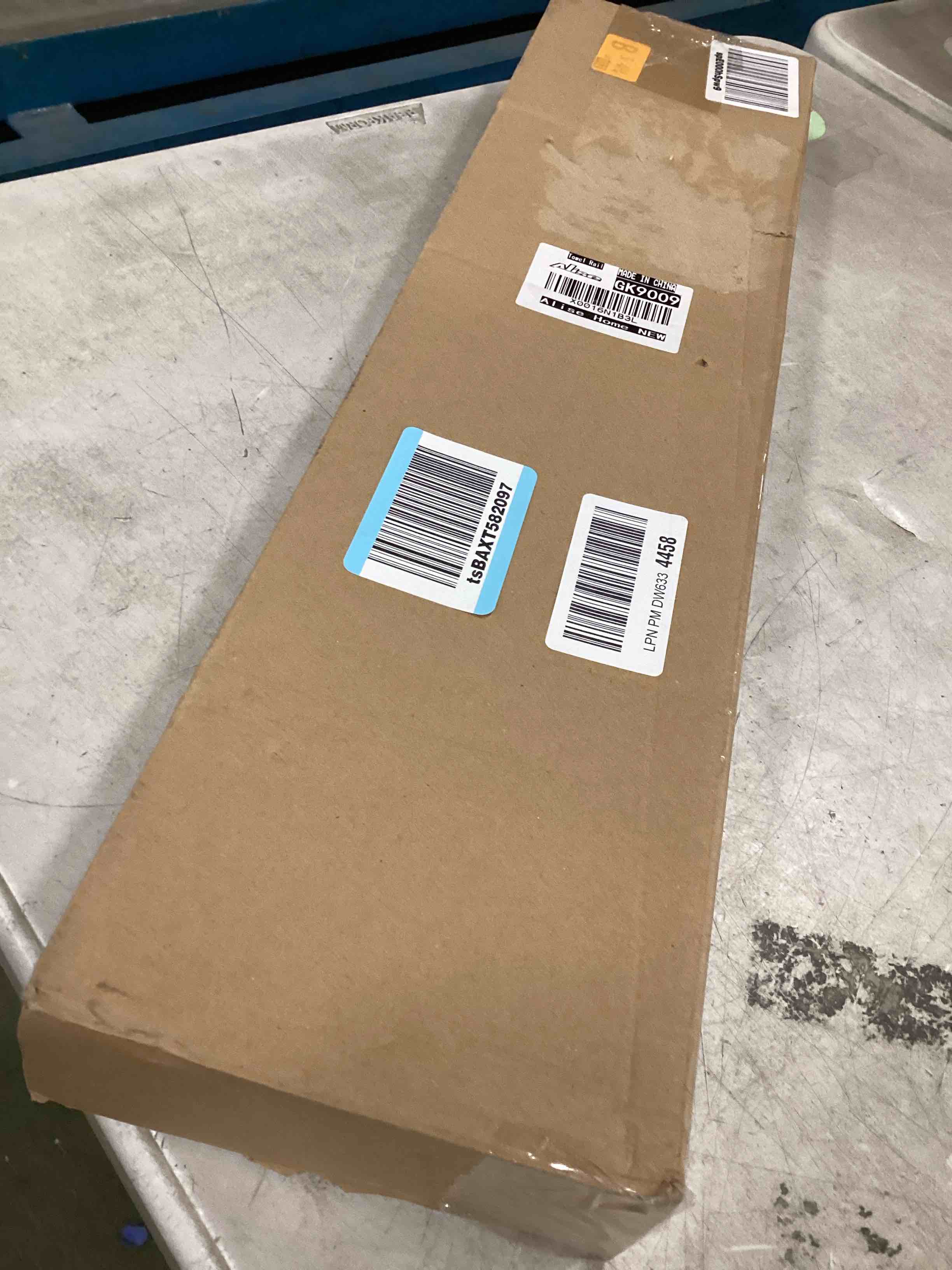 https://s3.amazonaws.com/lotting-images-prod/bidfta/PPE2099229_1744229924403.jpeg