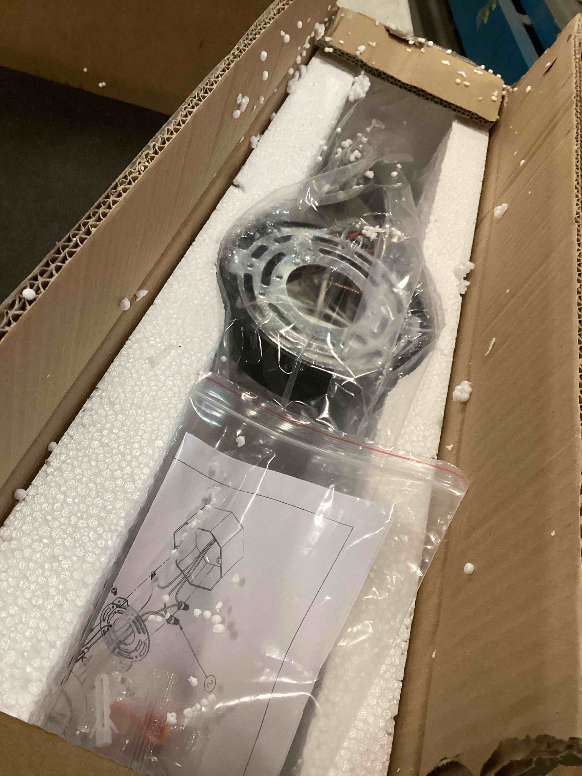 https://s3.amazonaws.com/lotting-images-prod/bidfta/PPE2099539_1744400343676.jpeg