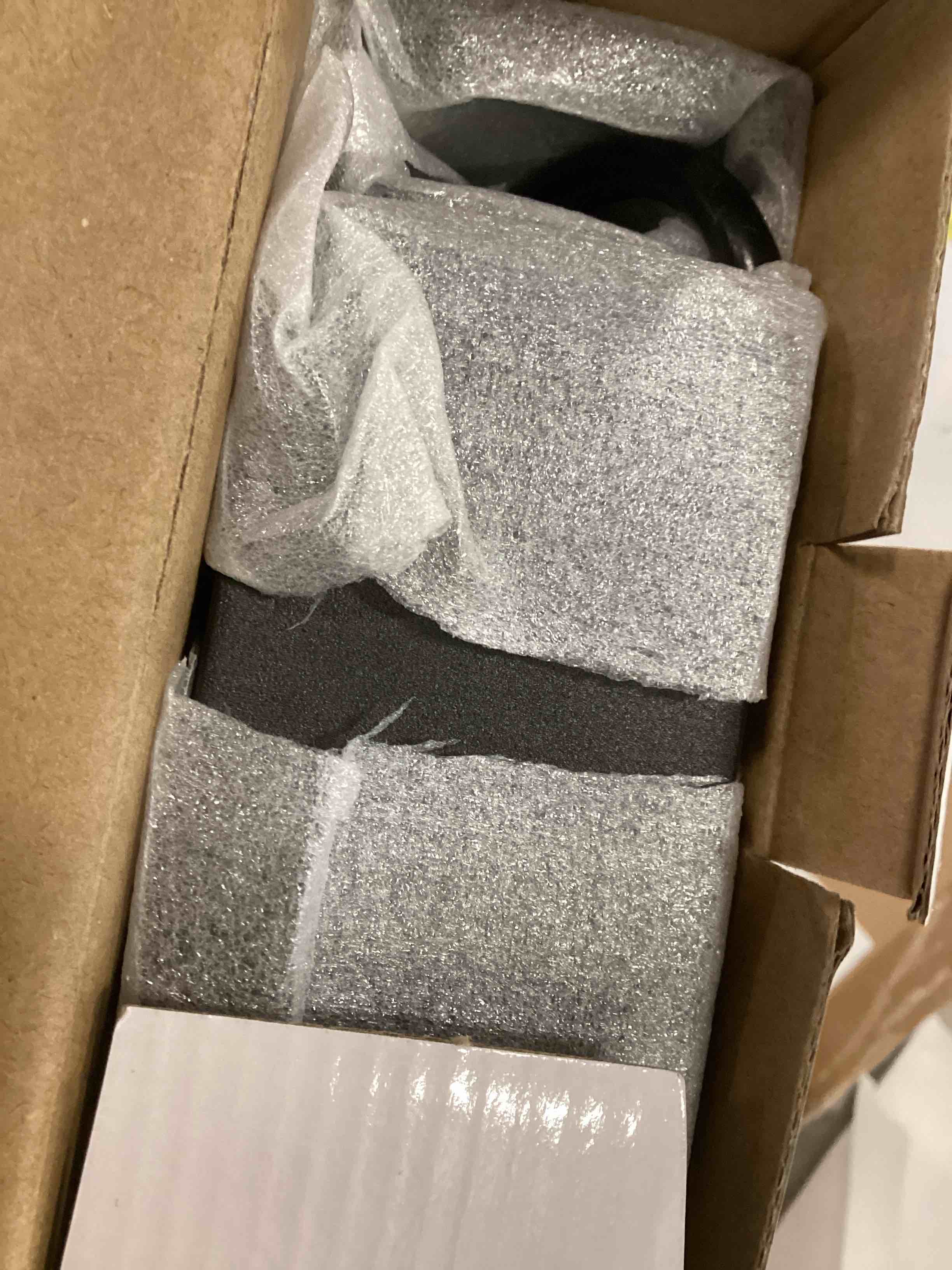 https://s3.amazonaws.com/lotting-images-prod/bidfta/PPE2099625_1744641580672.jpeg