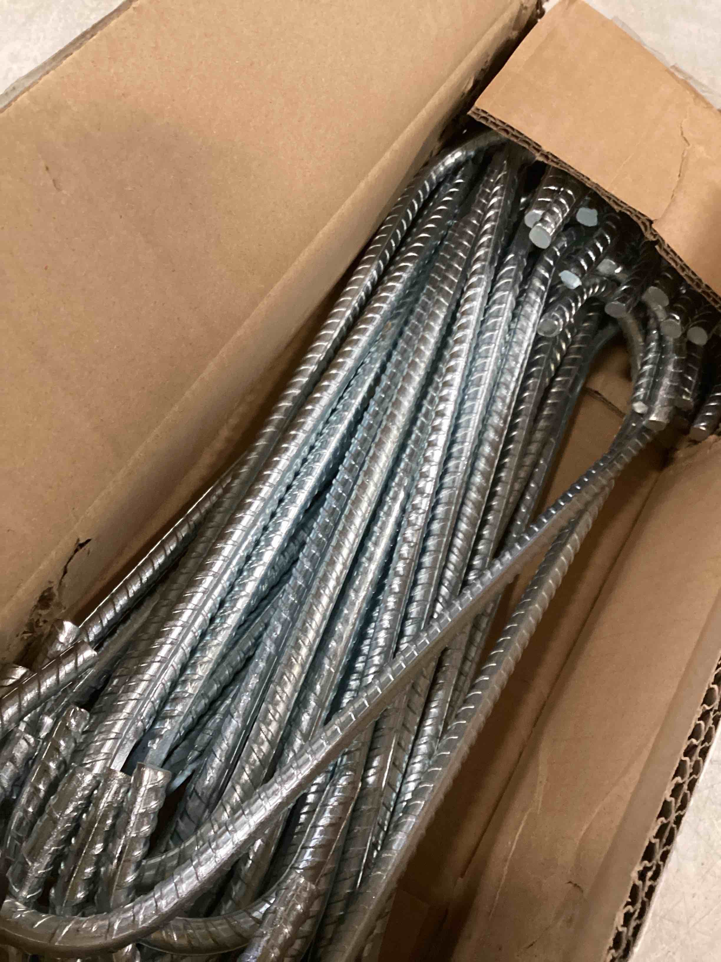 https://s3.amazonaws.com/lotting-images-prod/bidfta/PPE2100052_1744810711684.jpeg