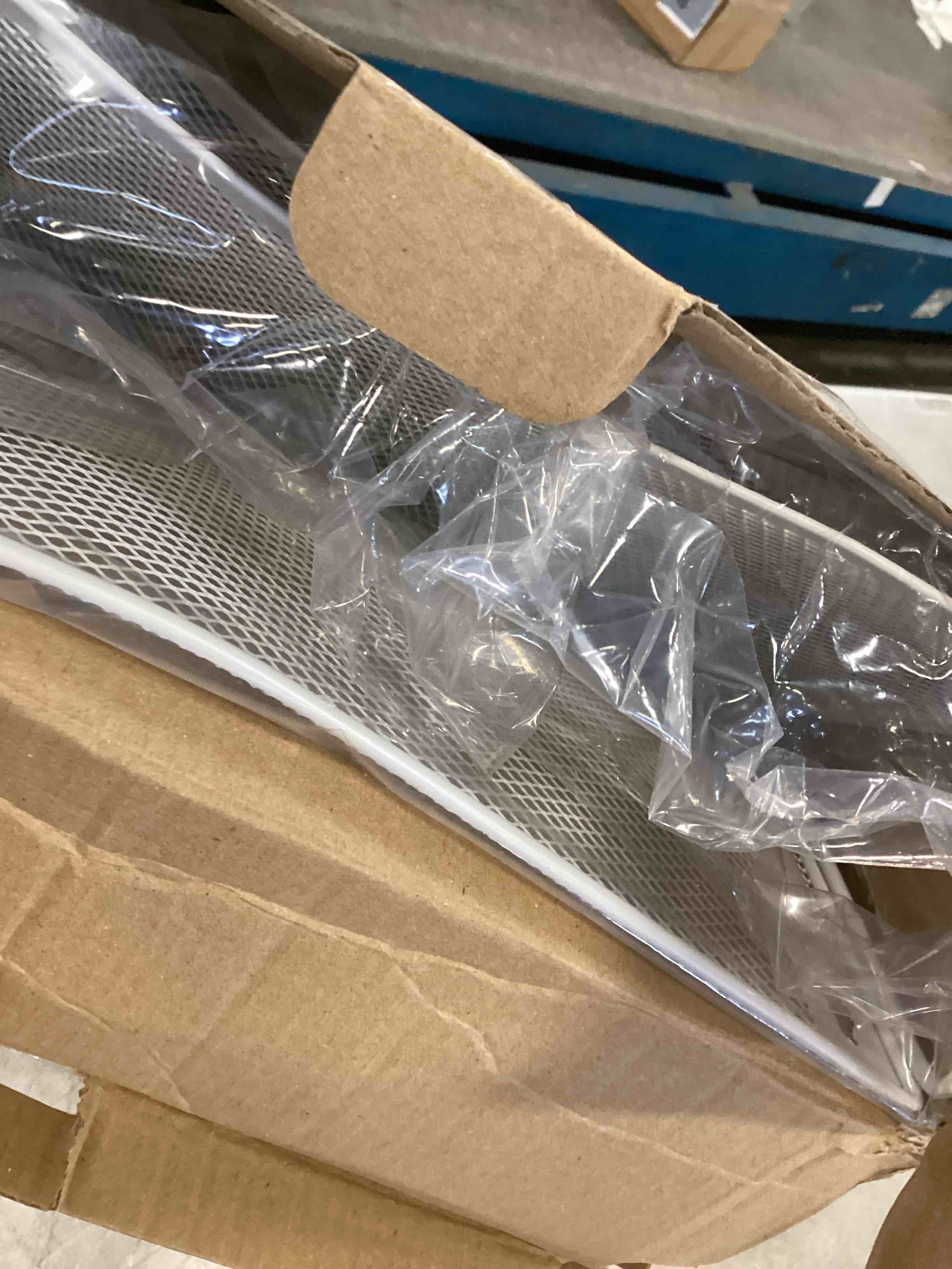 https://s3.amazonaws.com/lotting-images-prod/bidfta/PPE2100131_1744818430302.jpeg