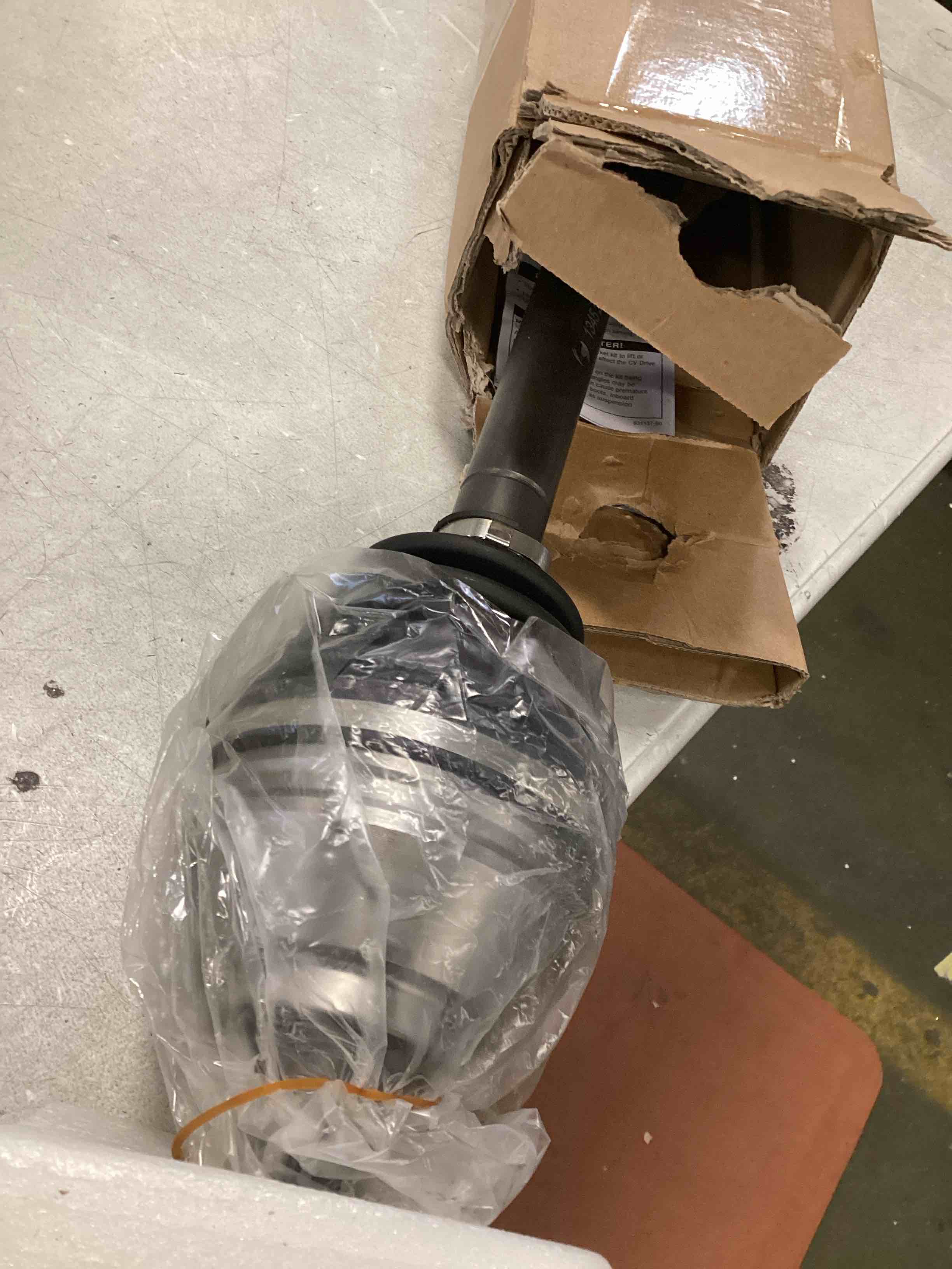 https://s3.amazonaws.com/lotting-images-prod/bidfta/PPE2100588_1745329923911.jpeg