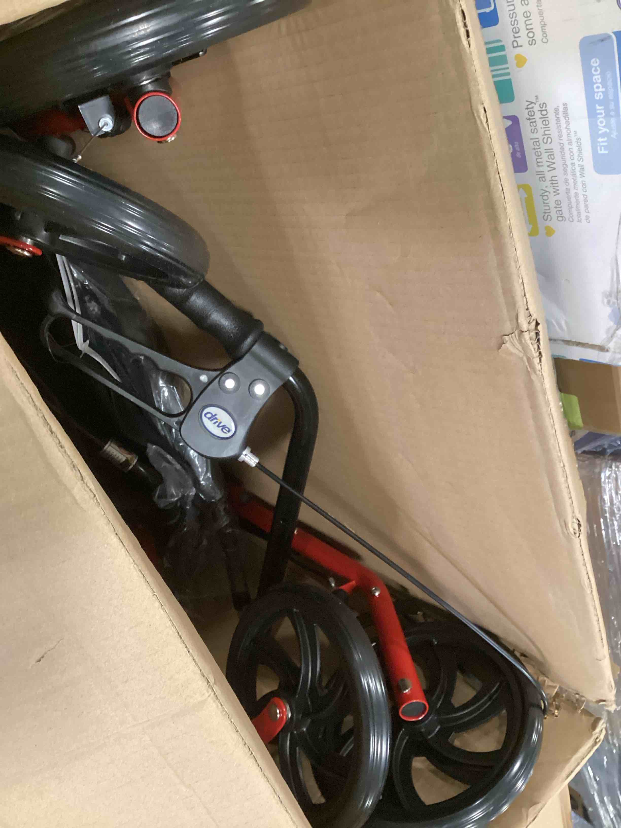 https://s3.amazonaws.com/lotting-images-prod/bidfta/PPE2100832_1745420712841.jpeg