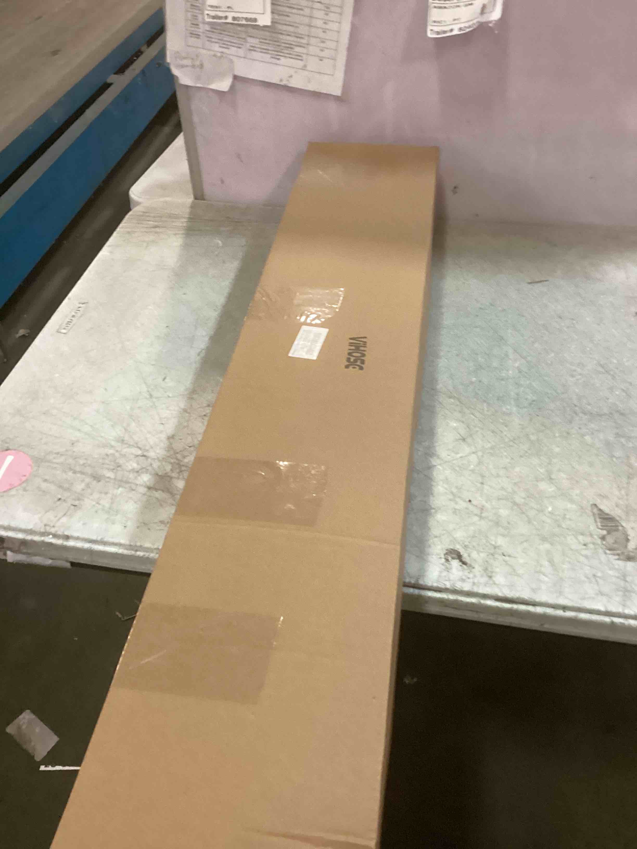 https://s3.amazonaws.com/lotting-images-prod/bidfta/PPE2101501_1740670268725.jpeg