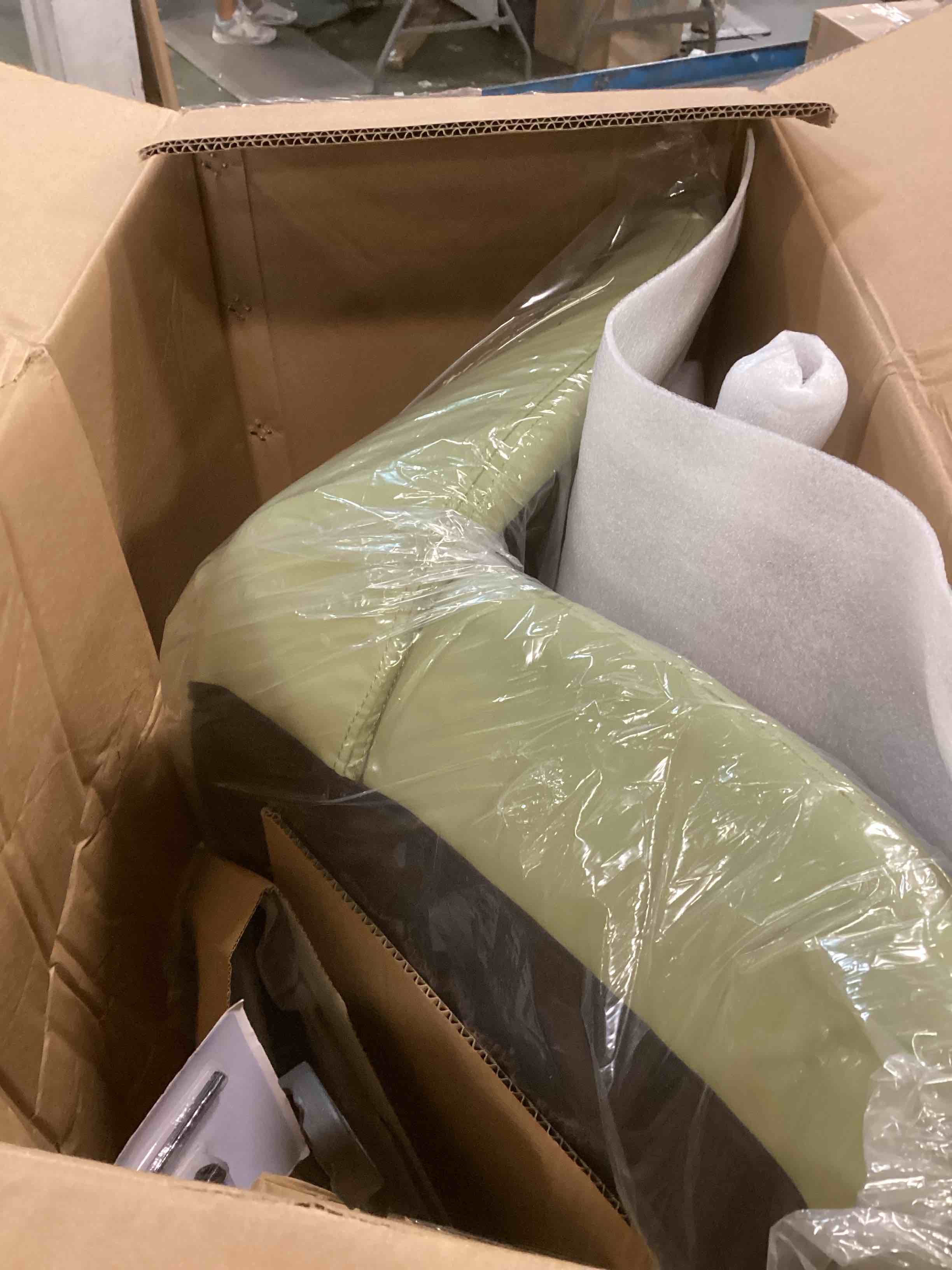 https://s3.amazonaws.com/lotting-images-prod/bidfta/PPE2102626_1741797395460.jpeg