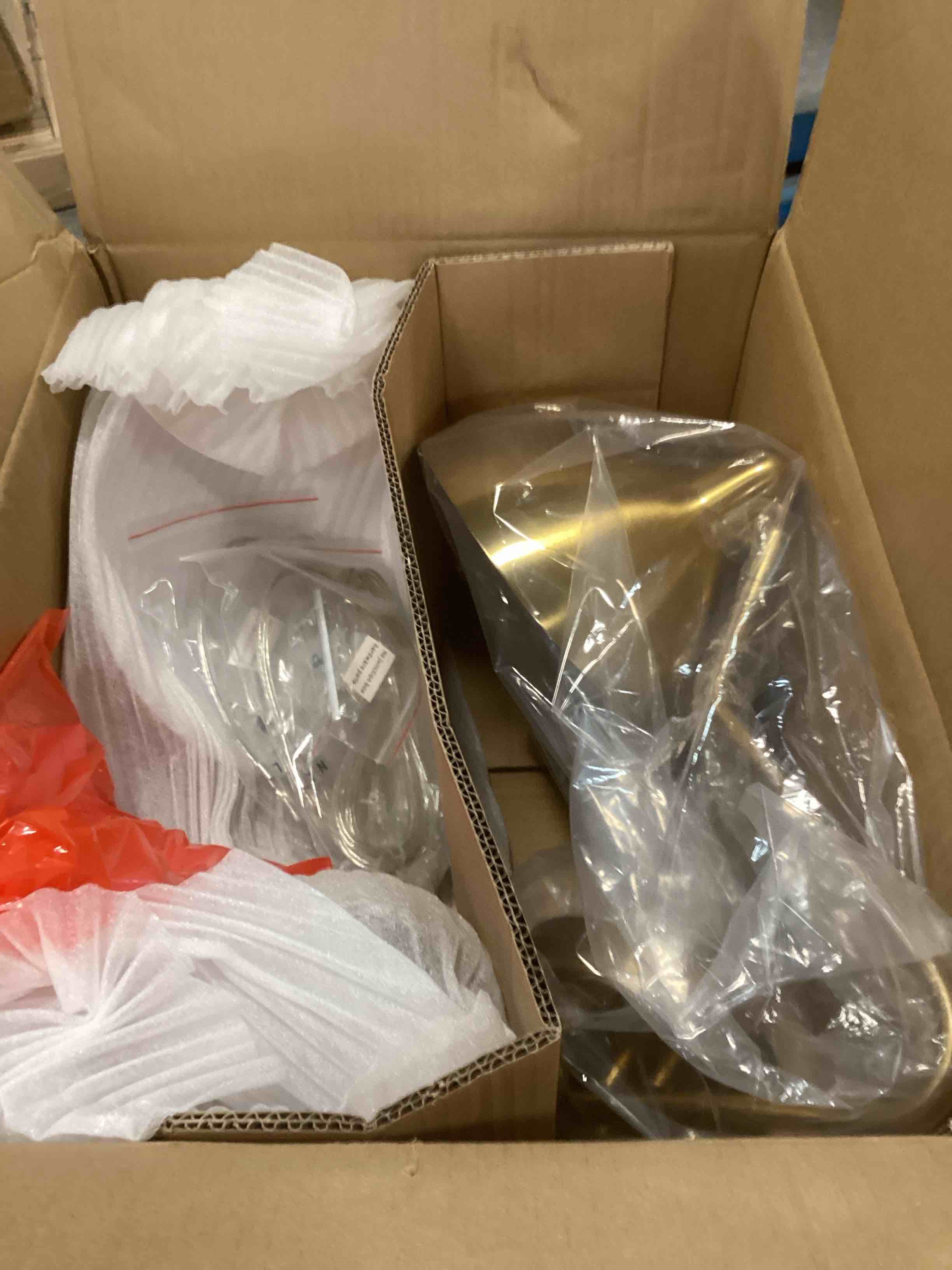 https://s3.amazonaws.com/lotting-images-prod/bidfta/PPE2103148_1741977708350.jpeg