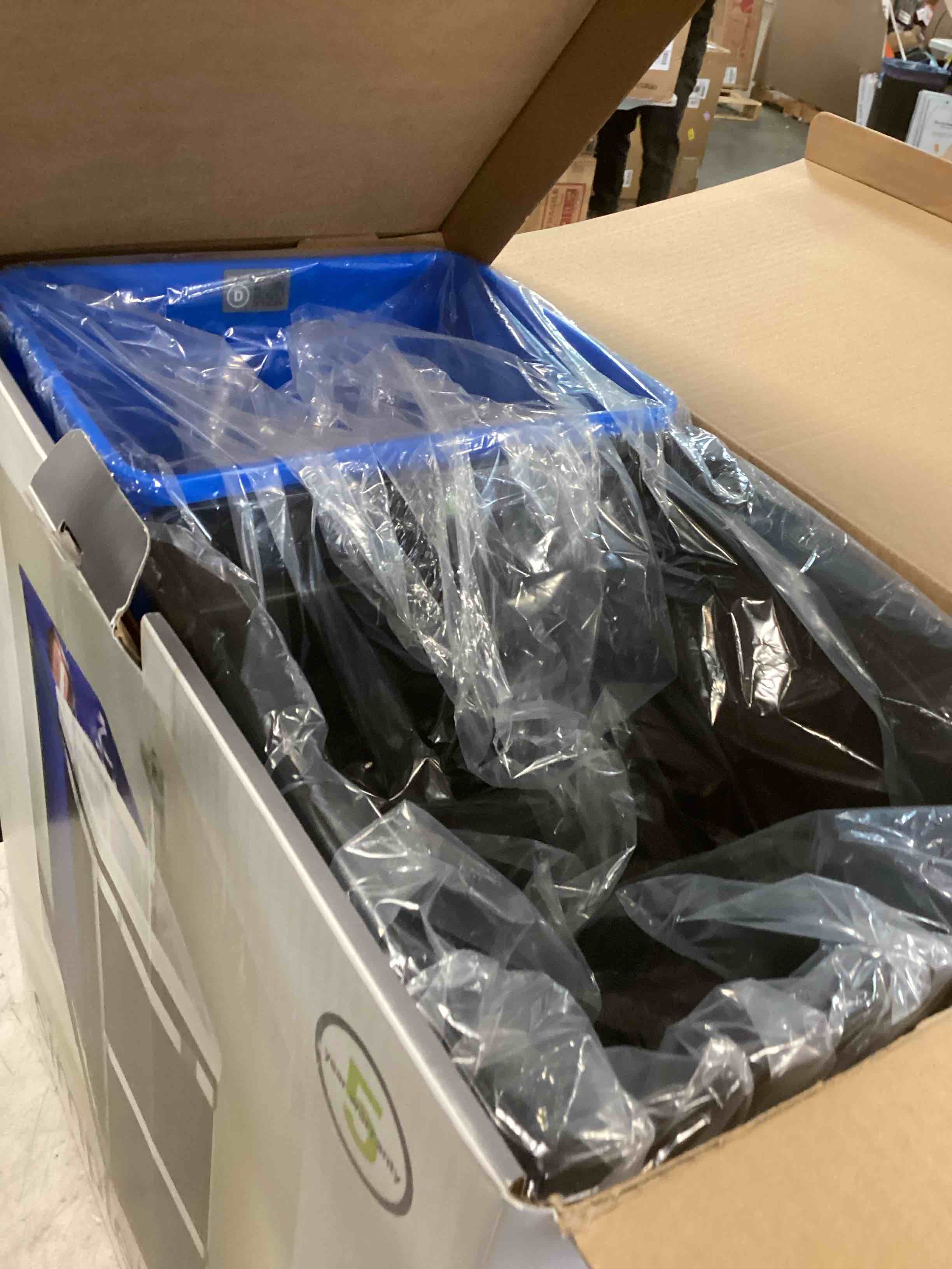 https://s3.amazonaws.com/lotting-images-prod/bidfta/PPE2103187_1741982433098.jpeg