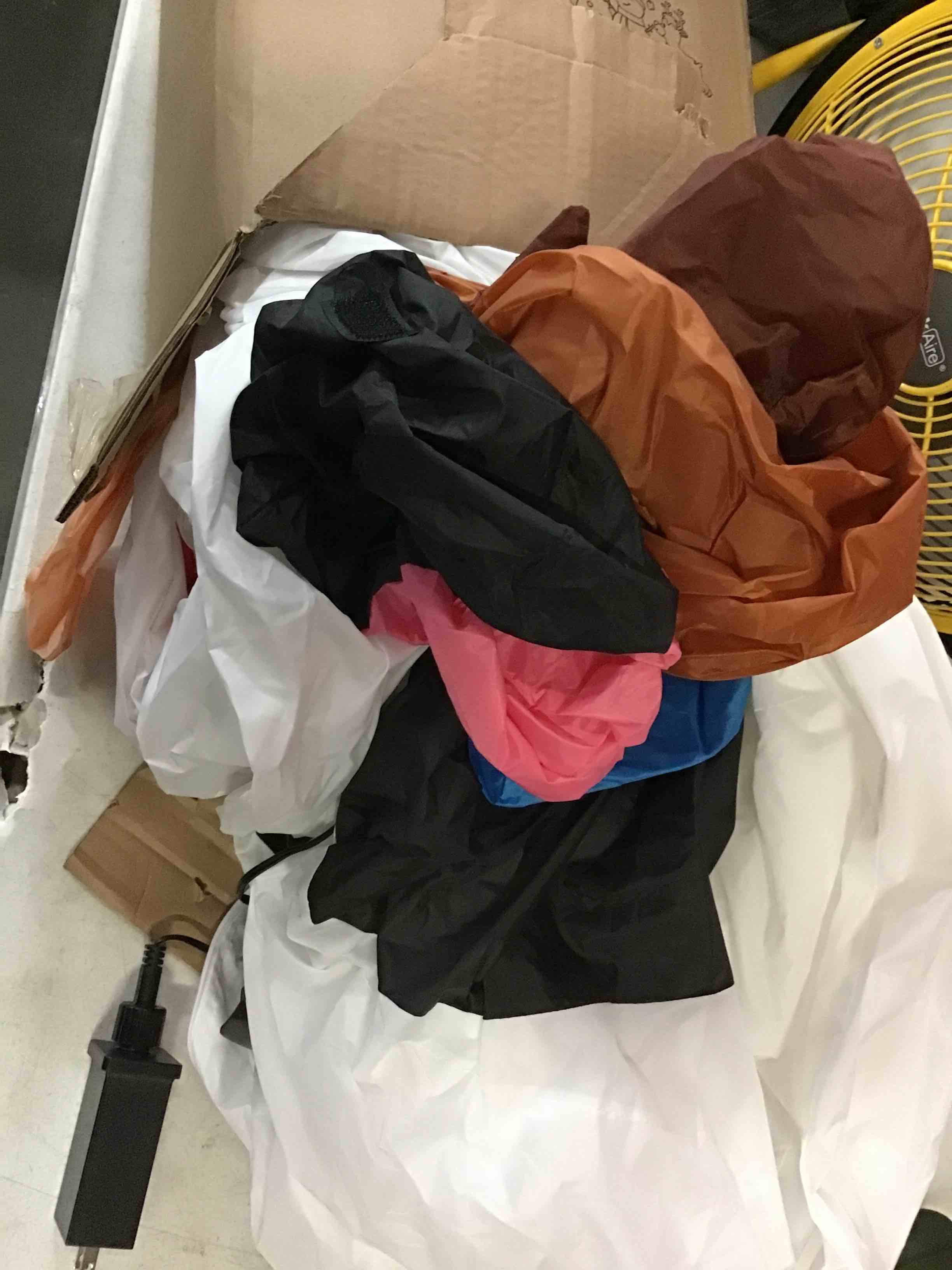 https://s3.amazonaws.com/lotting-images-prod/bidfta/PPE2104038_1751543926122.jpeg