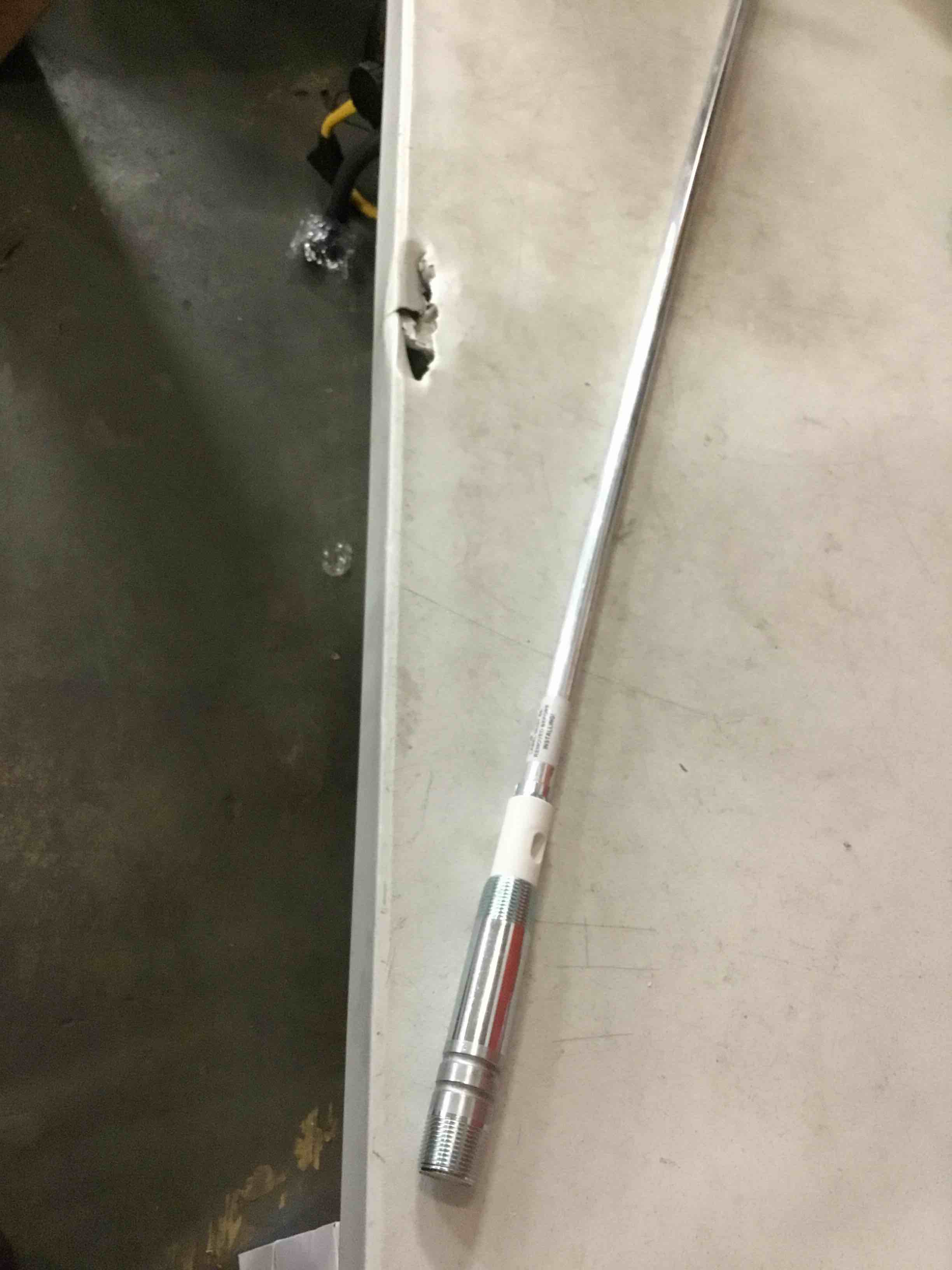 https://s3.amazonaws.com/lotting-images-prod/bidfta/PPE2104818_1756900753491.jpeg