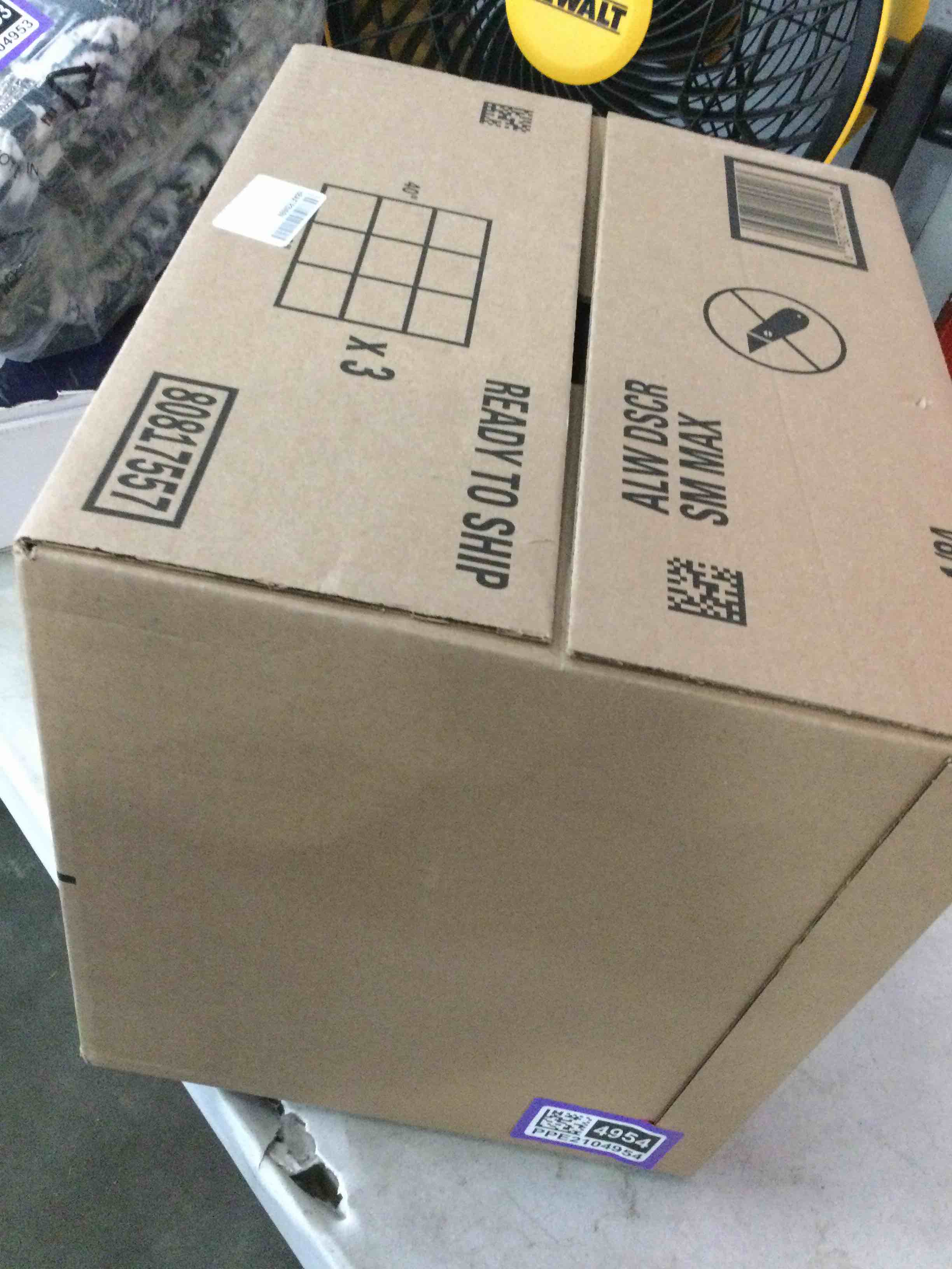 https://s3.amazonaws.com/lotting-images-prod/bidfta/PPE2104954_1757615878568.jpeg